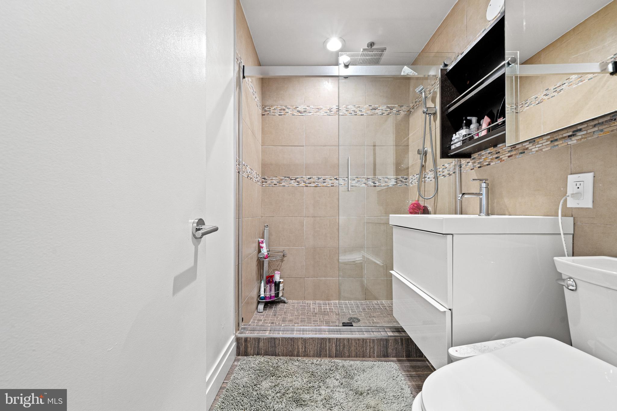 LAKE ANNE OF RESTON - Residential