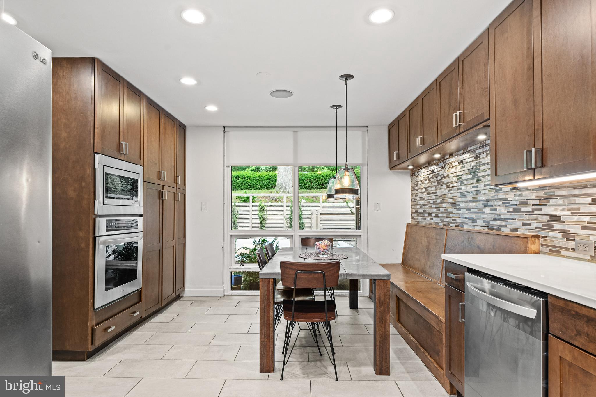 LAKE ANNE OF RESTON - Residential