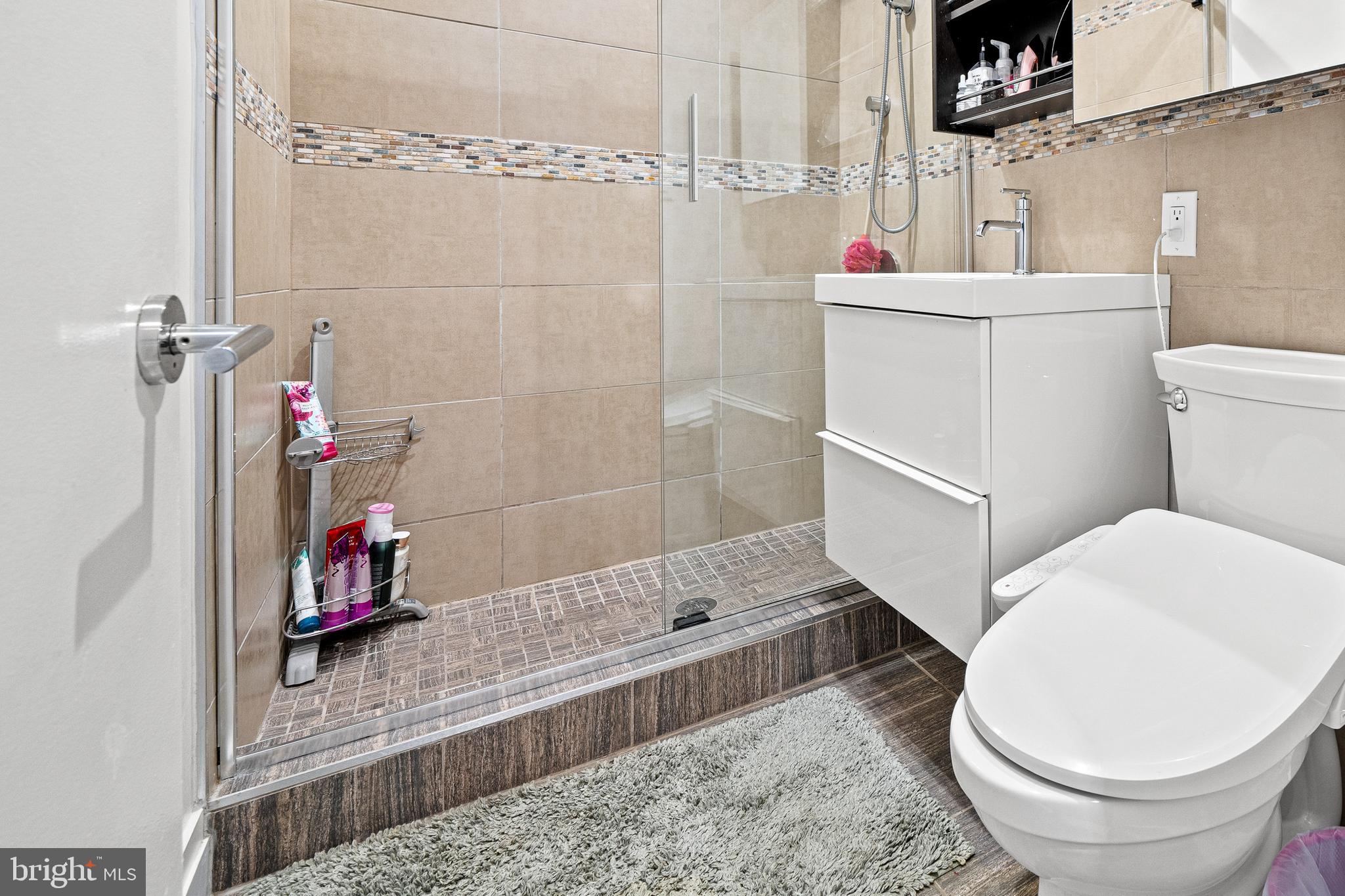 LAKE ANNE OF RESTON - Residential