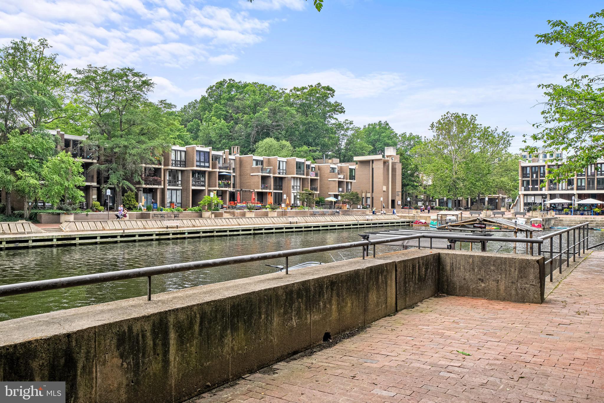 LAKE ANNE OF RESTON - Residential