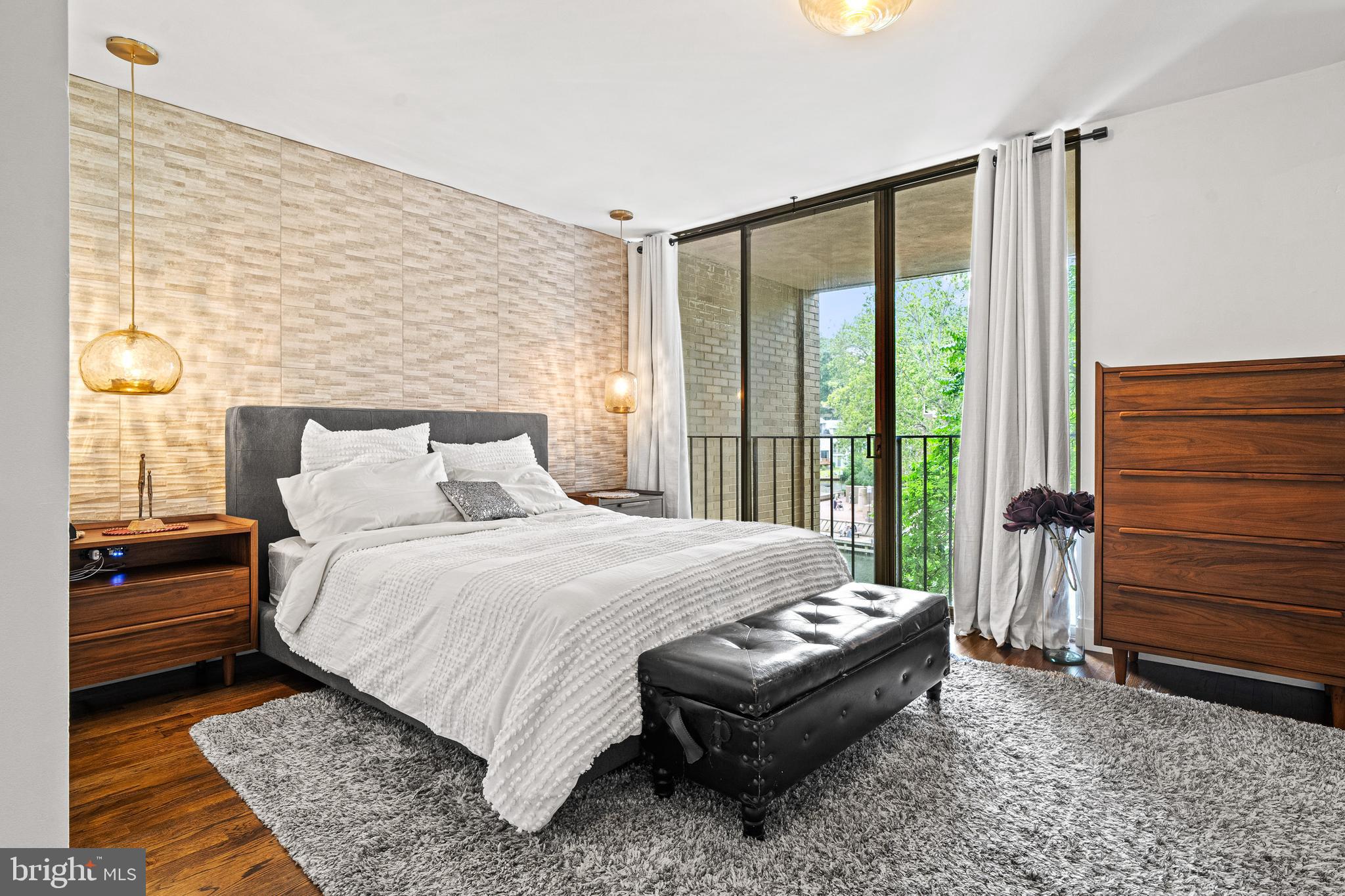 LAKE ANNE OF RESTON - Residential