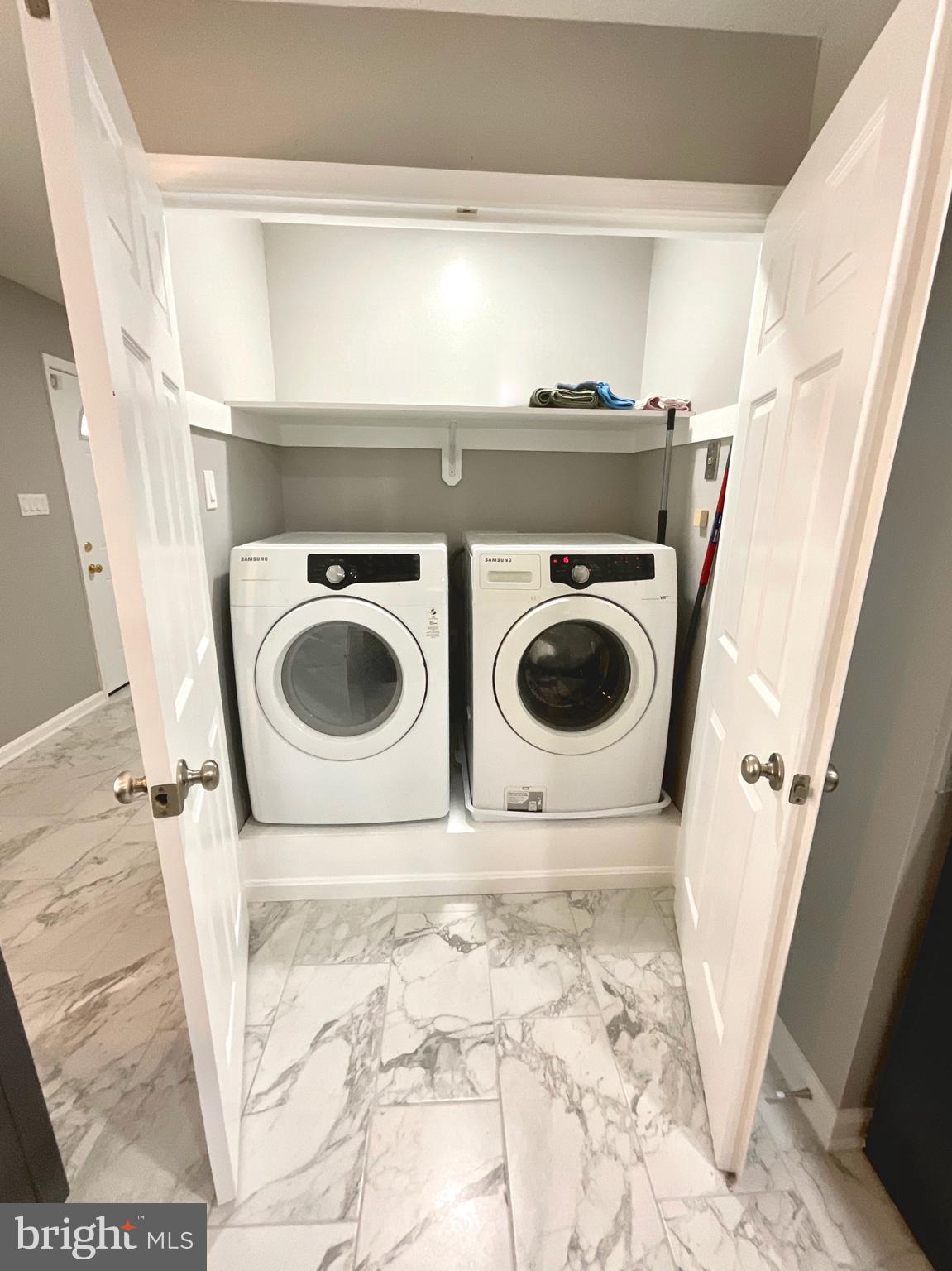 FOREST KNOLLS - Residential