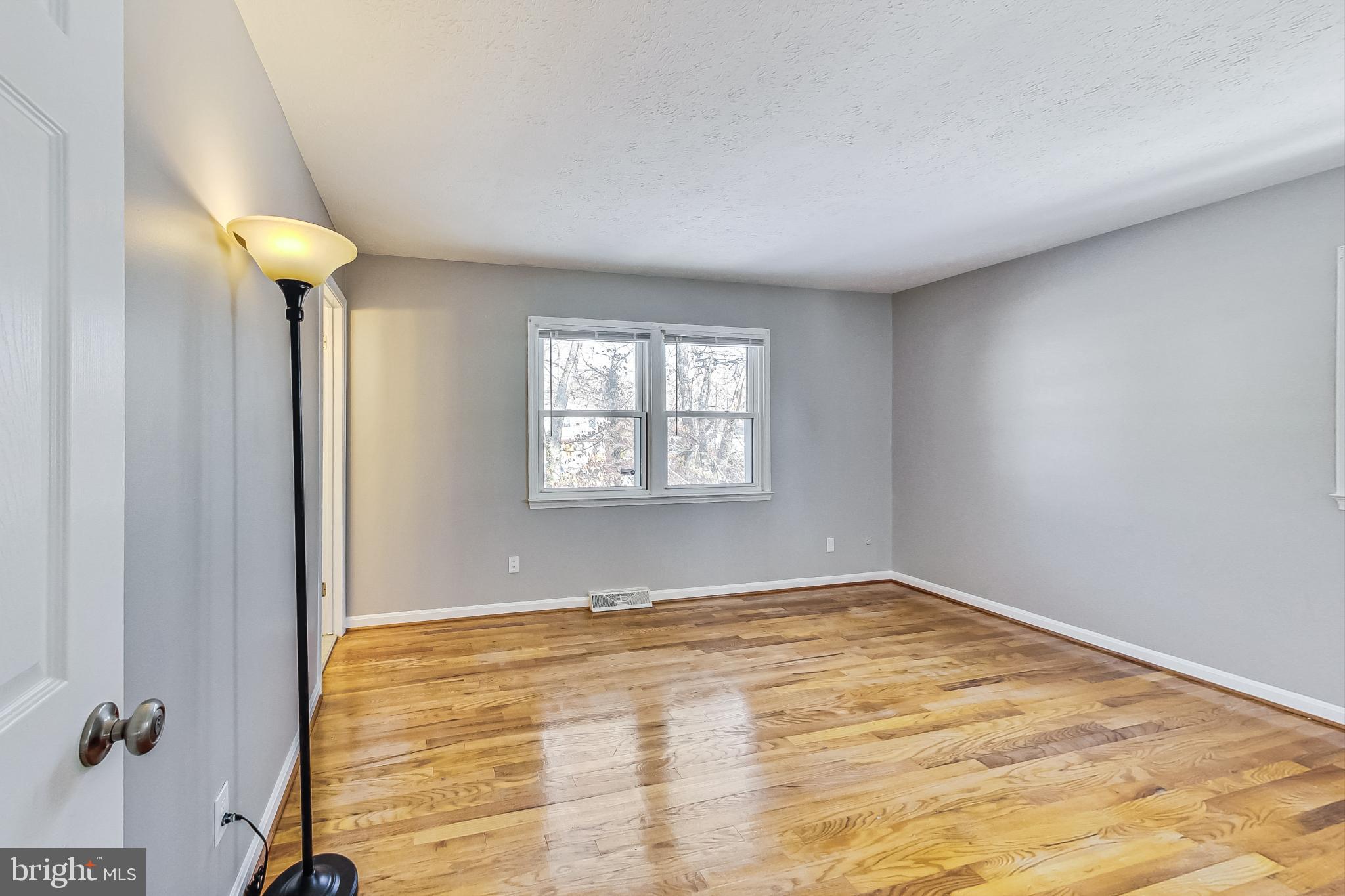 FOREST KNOLLS - Residential