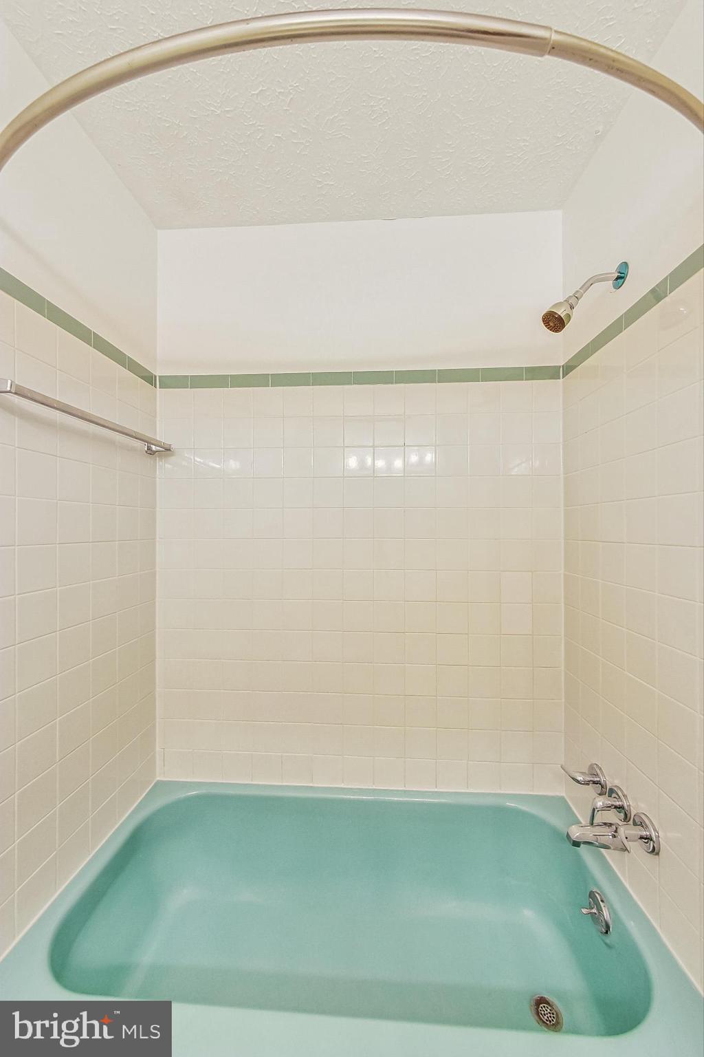 FOREST KNOLLS - Residential