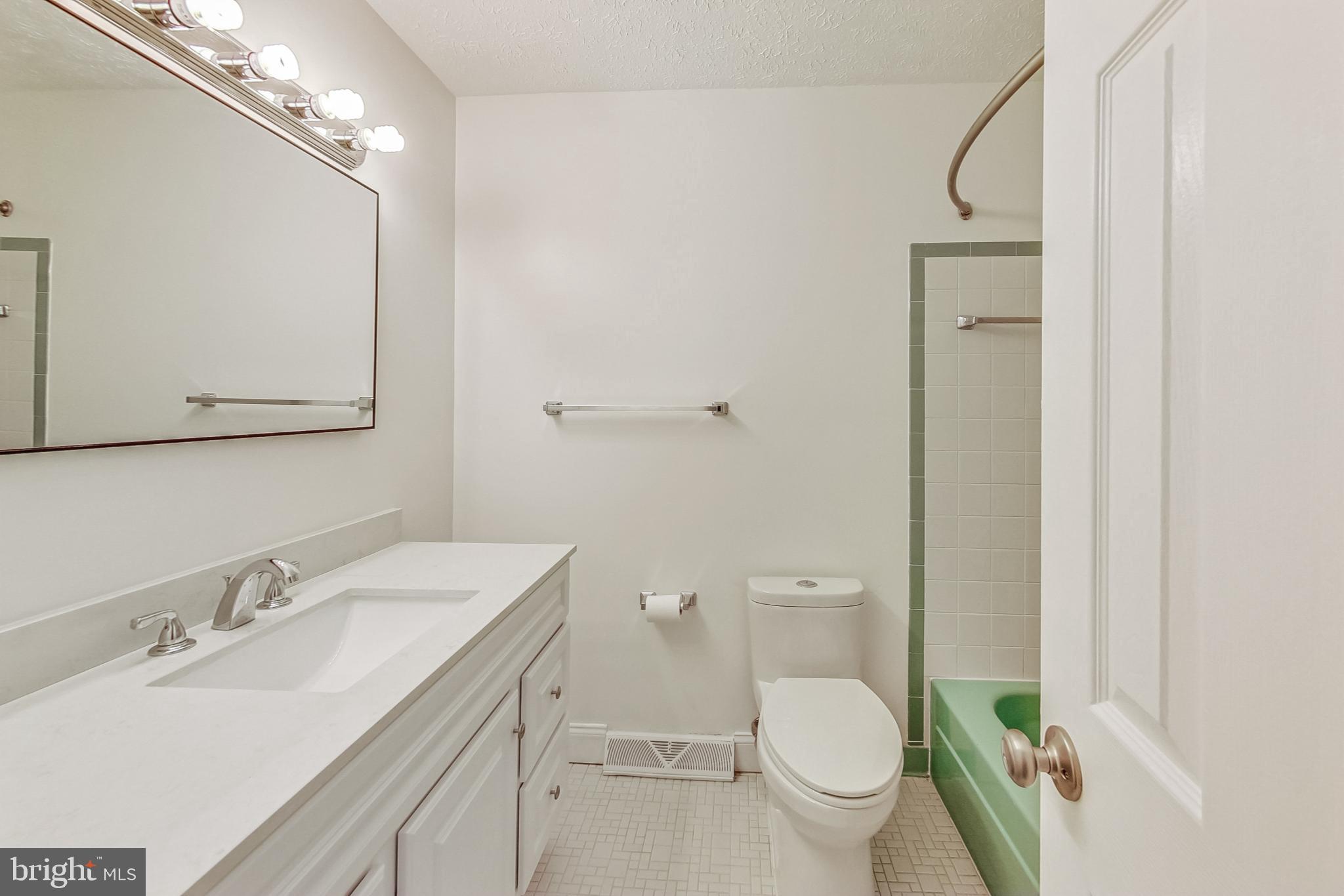 FOREST KNOLLS - Residential