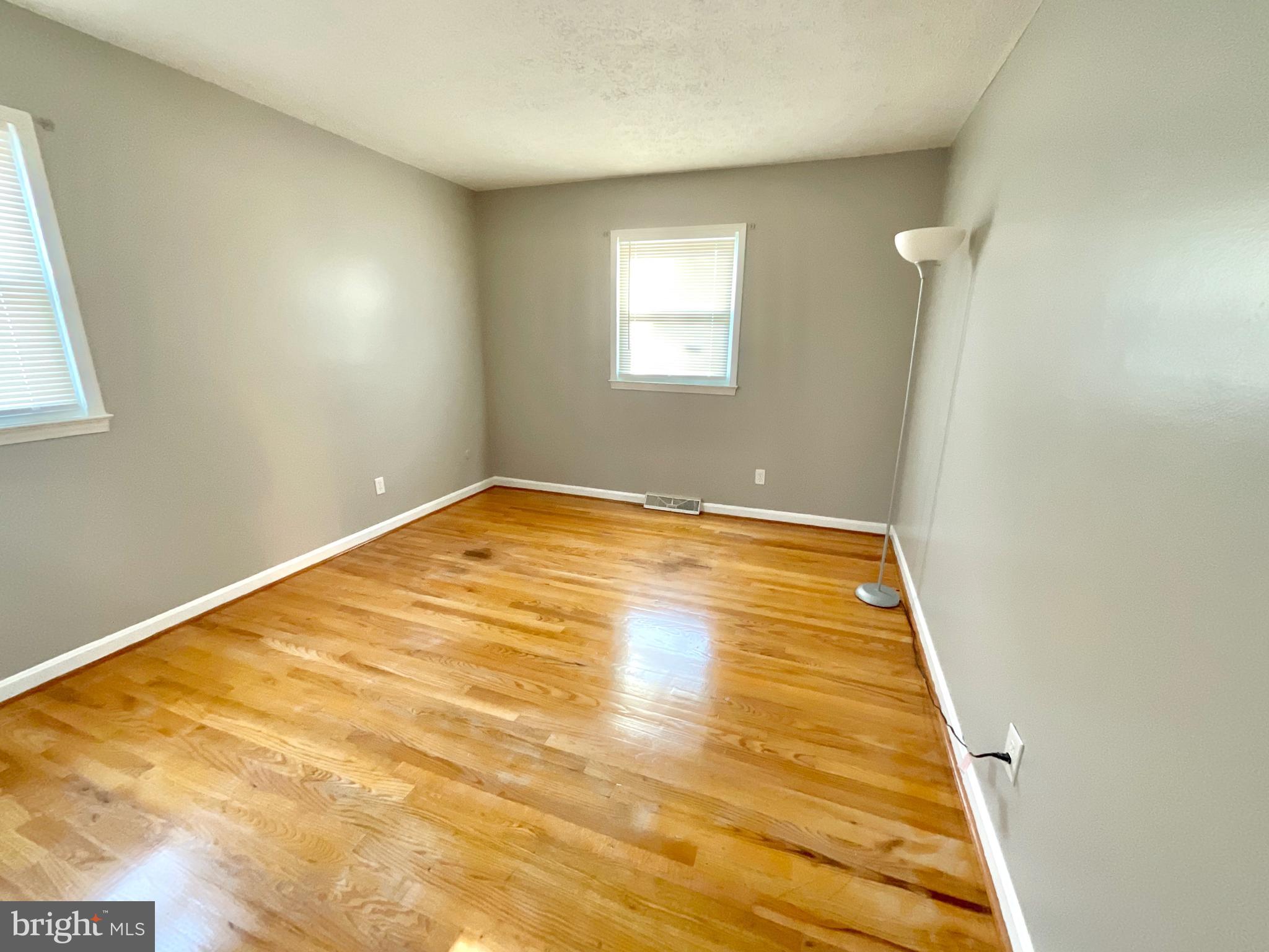 FOREST KNOLLS - Residential