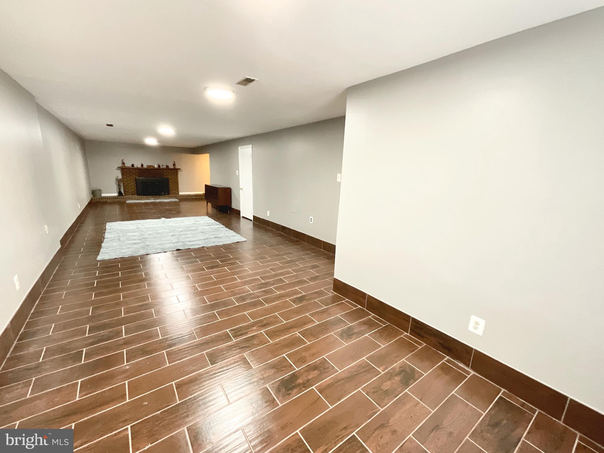 FOREST KNOLLS - Residential