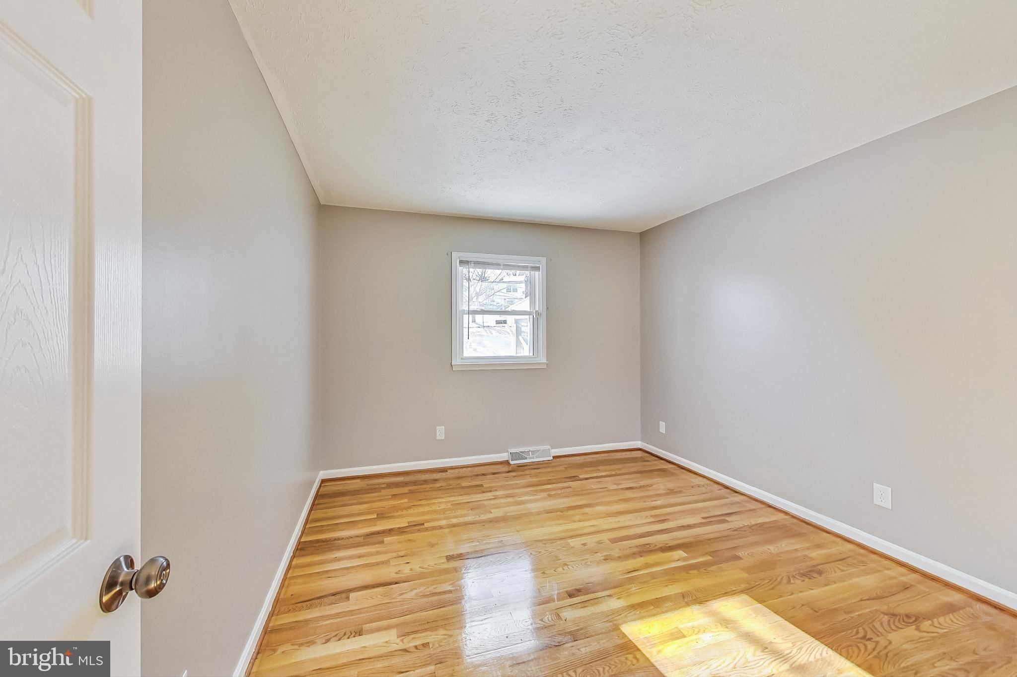 FOREST KNOLLS - Residential