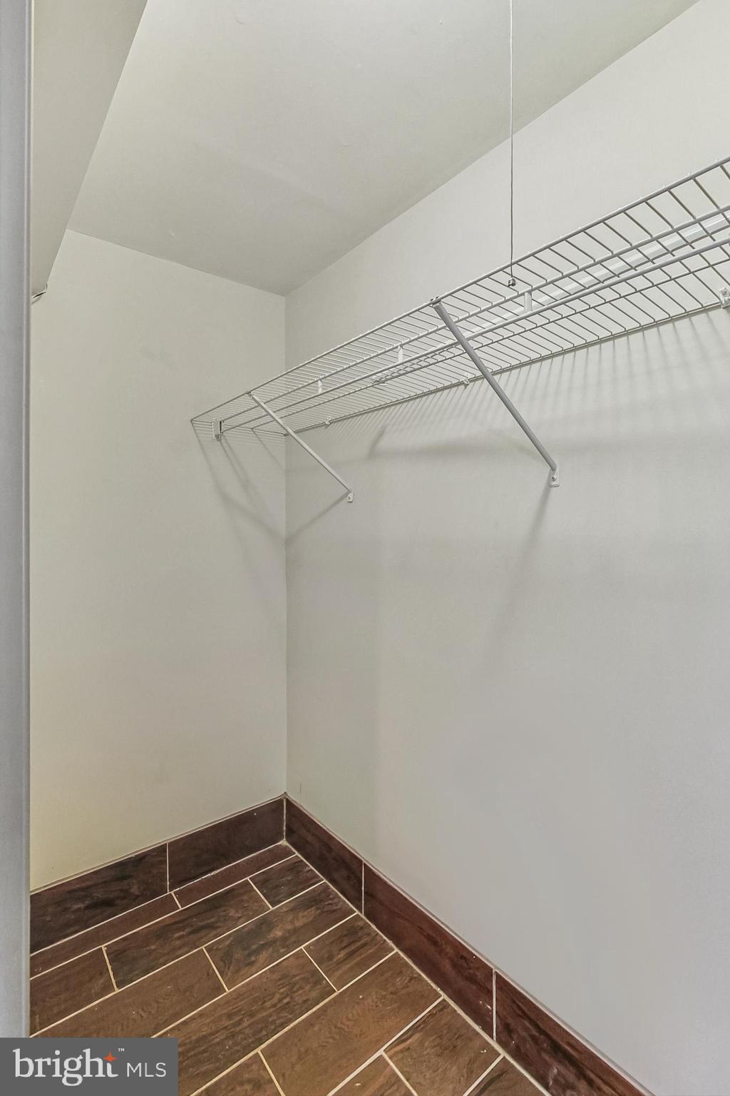 FOREST KNOLLS - Residential