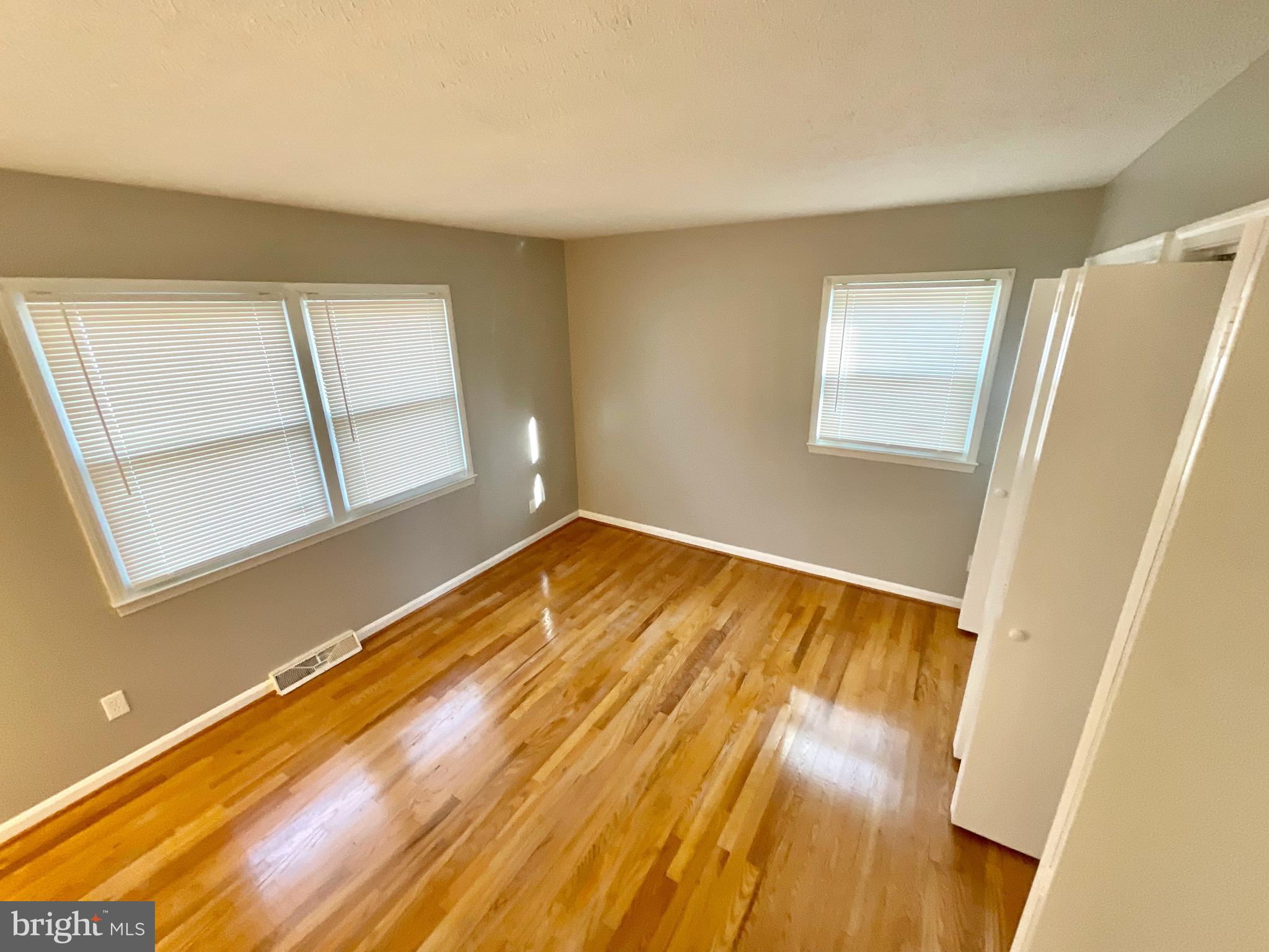 FOREST KNOLLS - Residential