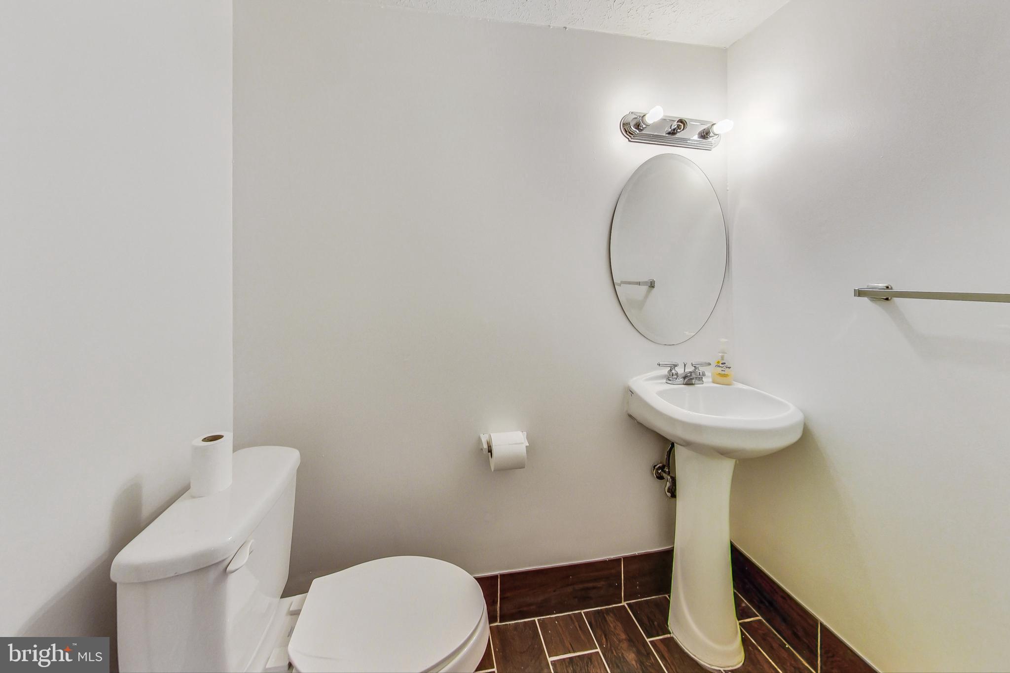 FOREST KNOLLS - Residential