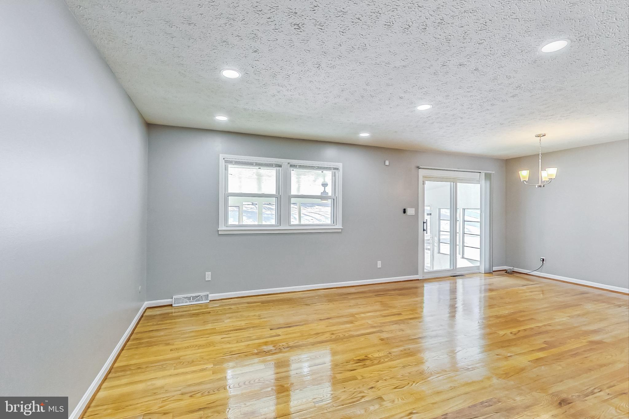 FOREST KNOLLS - Residential