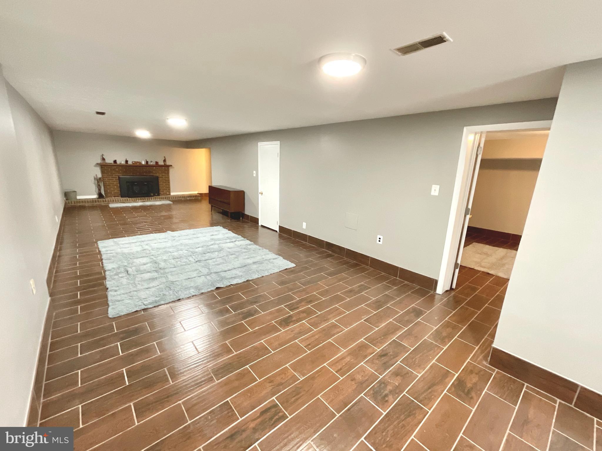 FOREST KNOLLS - Residential