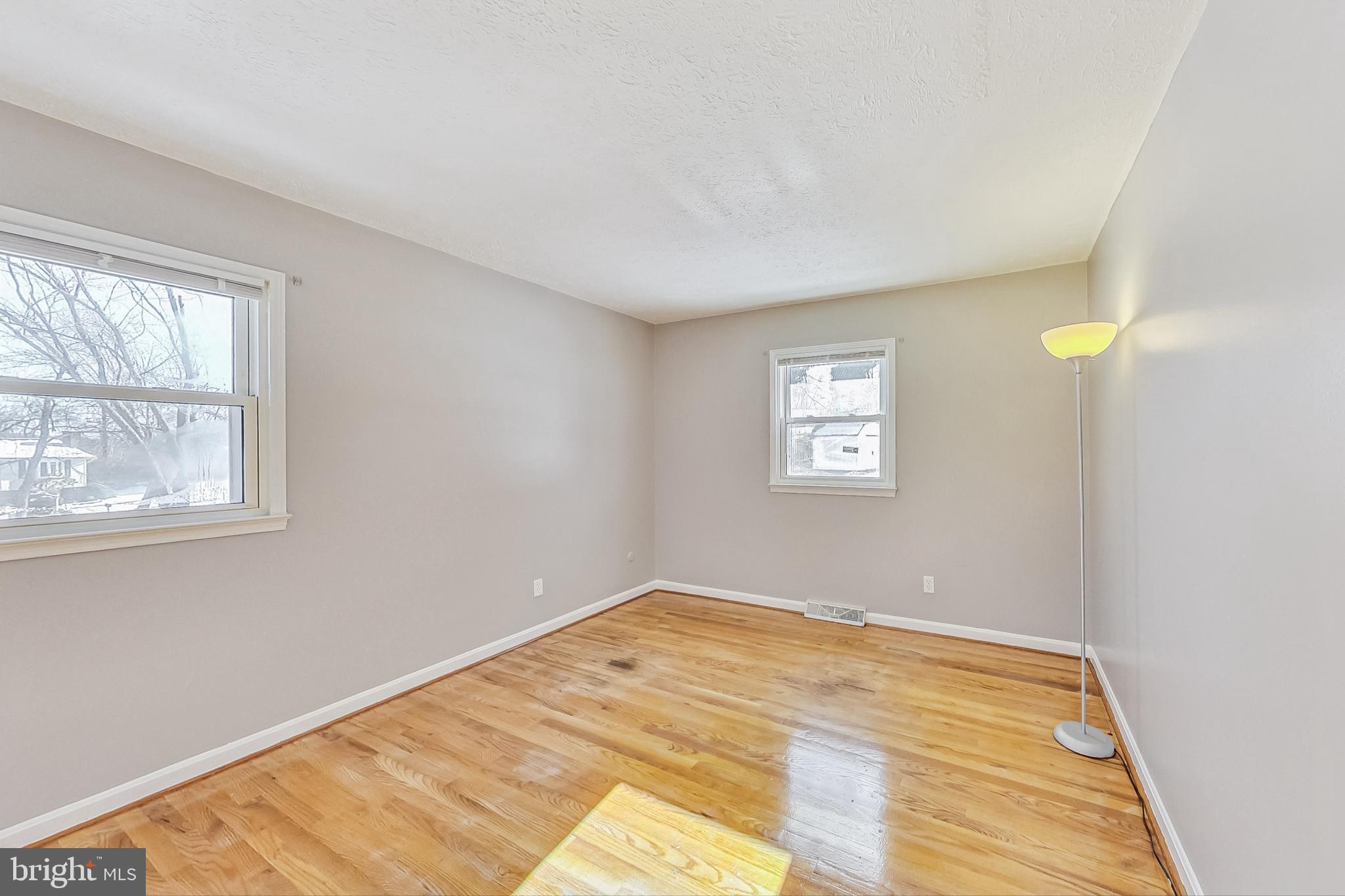 FOREST KNOLLS - Residential