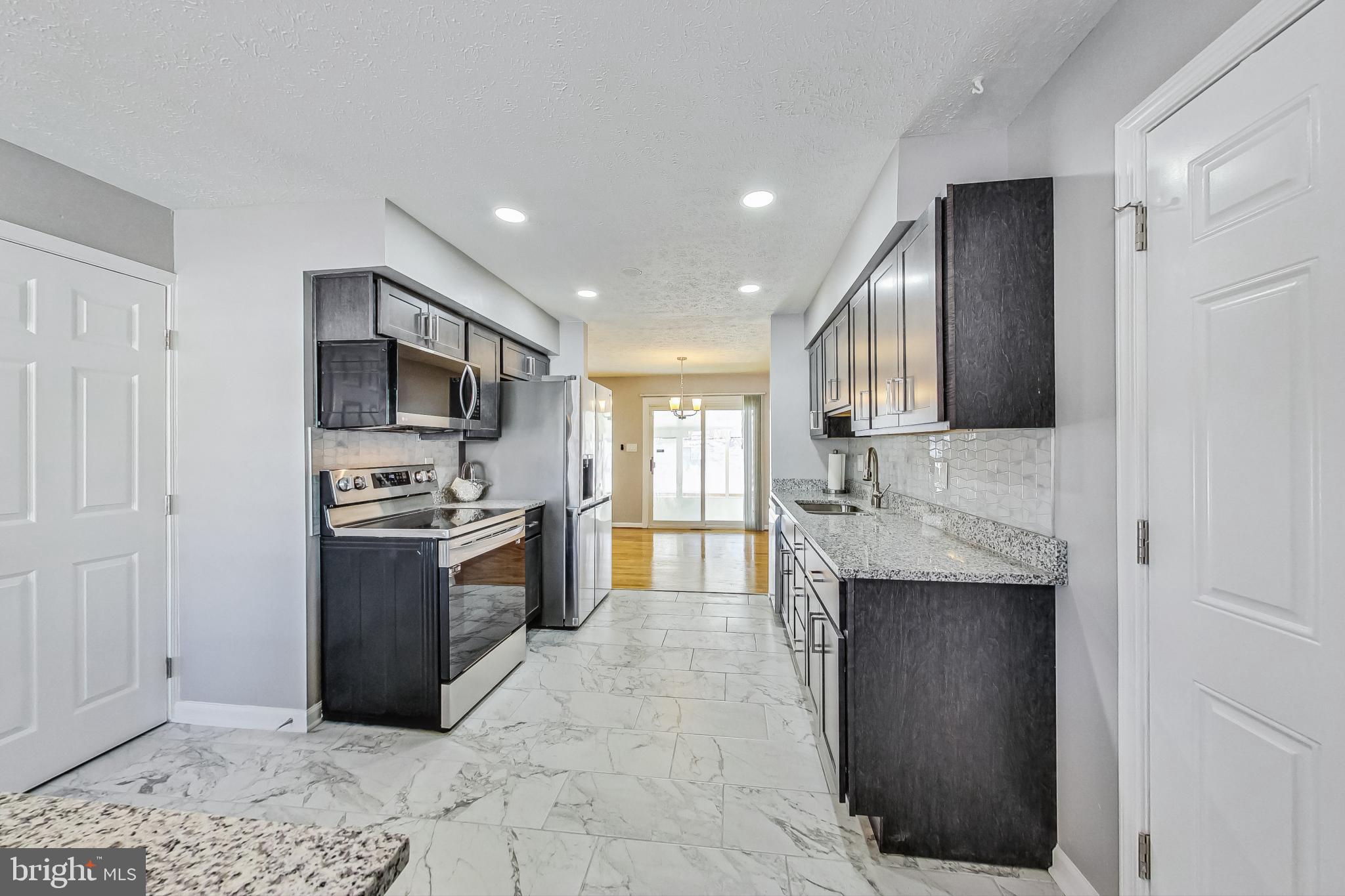 FOREST KNOLLS - Residential