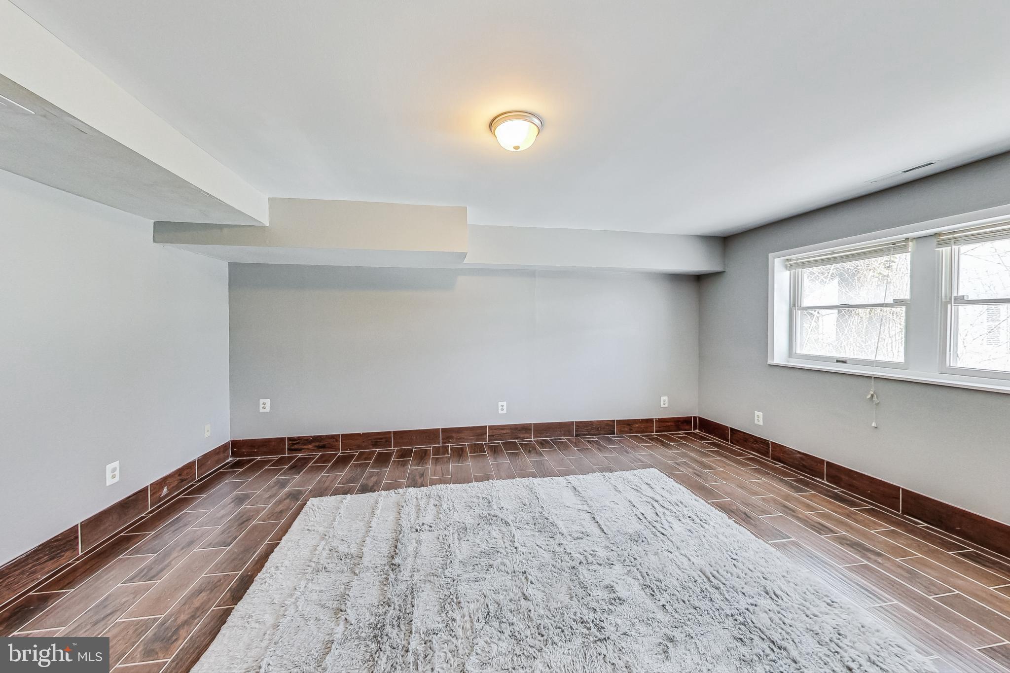 FOREST KNOLLS - Residential