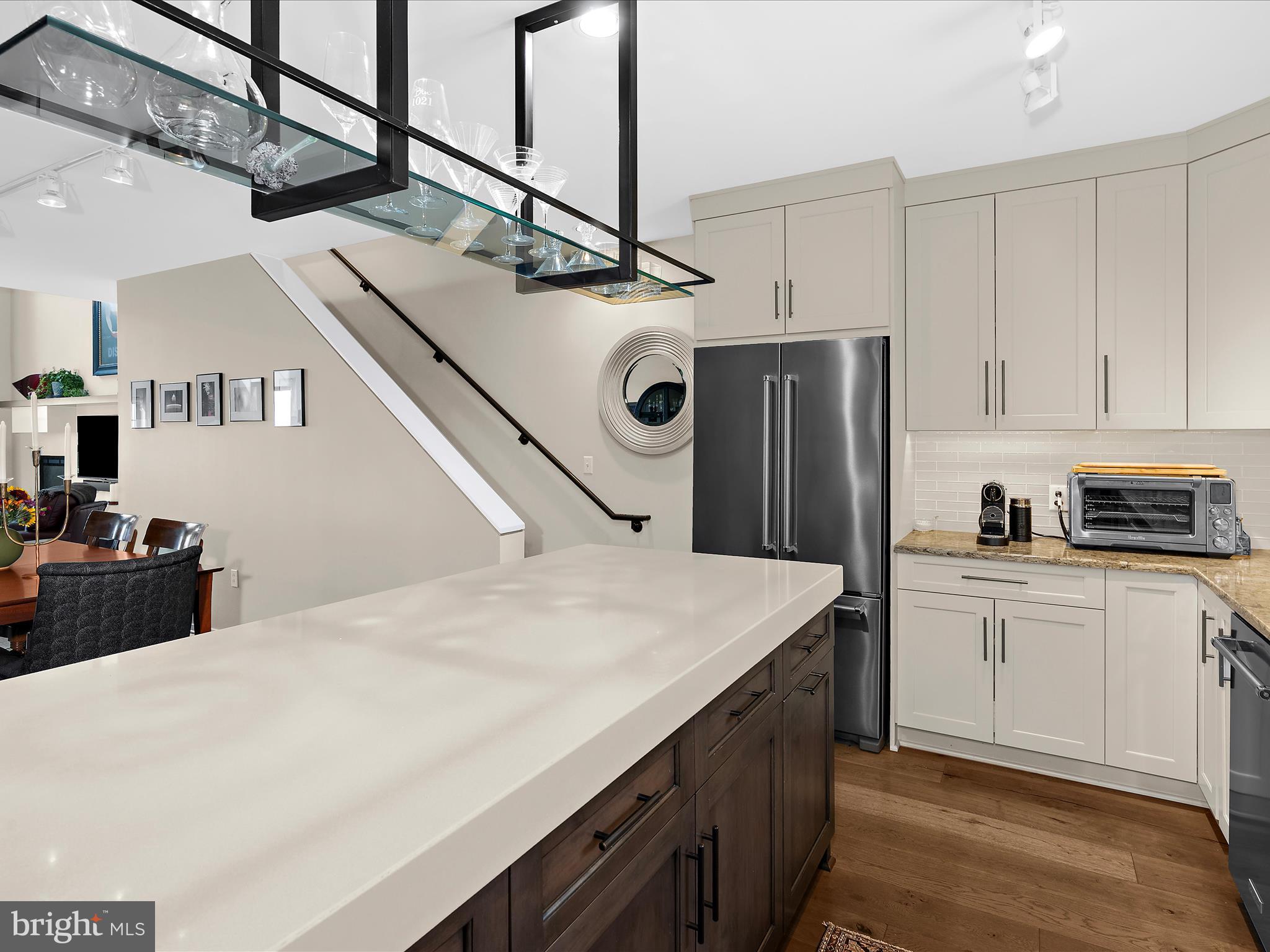LOCUST POINT - Residential