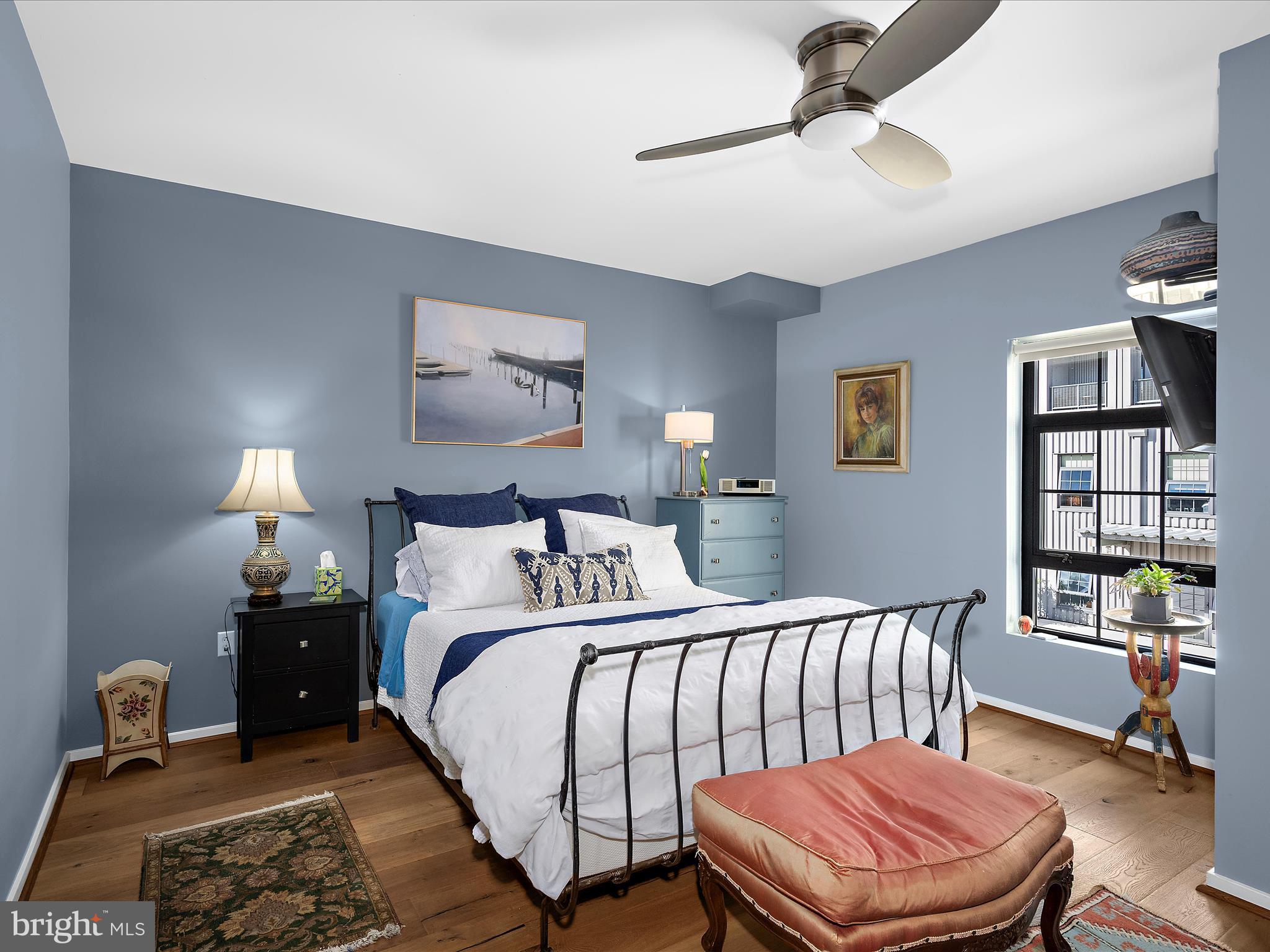 LOCUST POINT - Residential