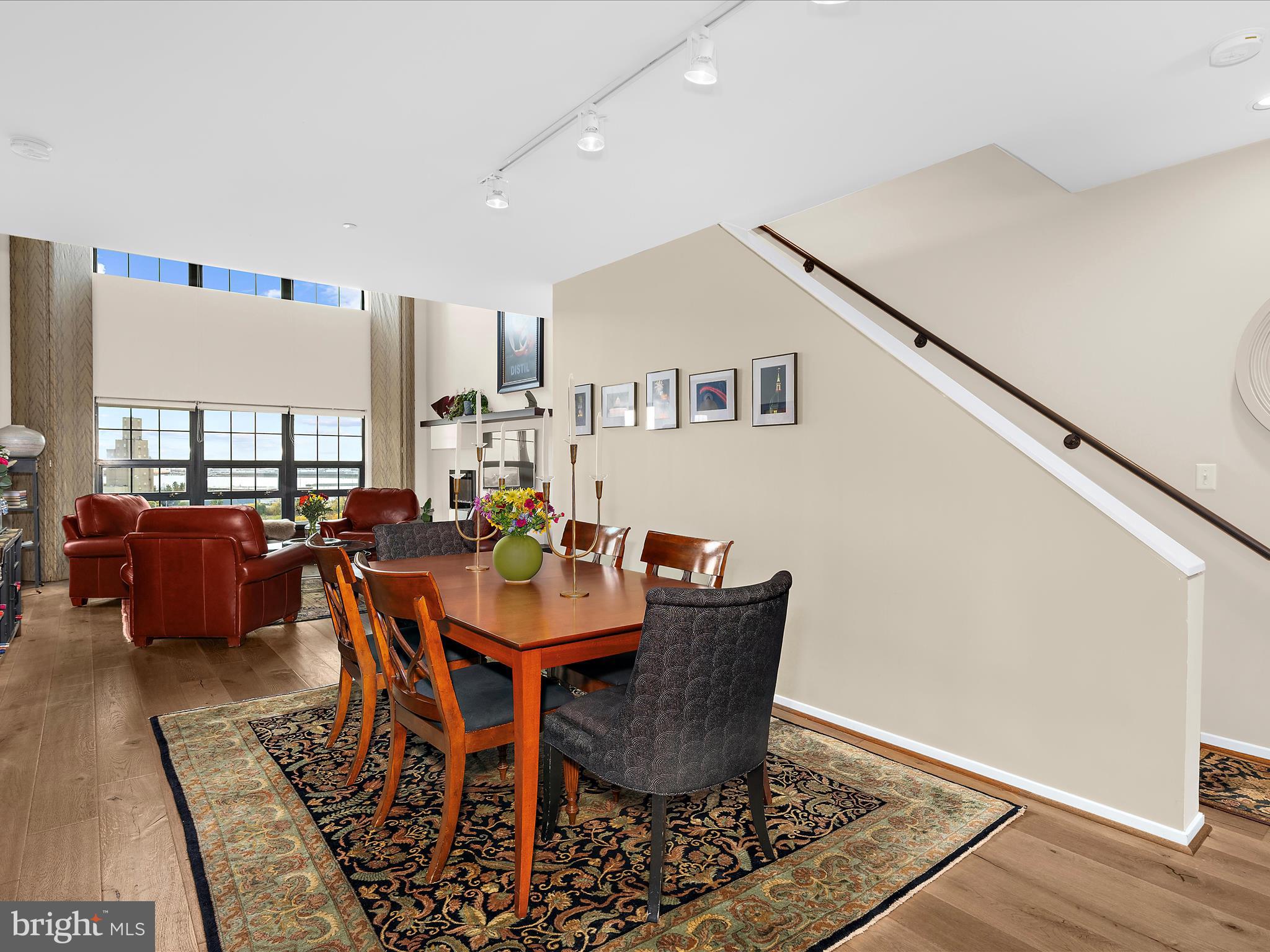 LOCUST POINT - Residential