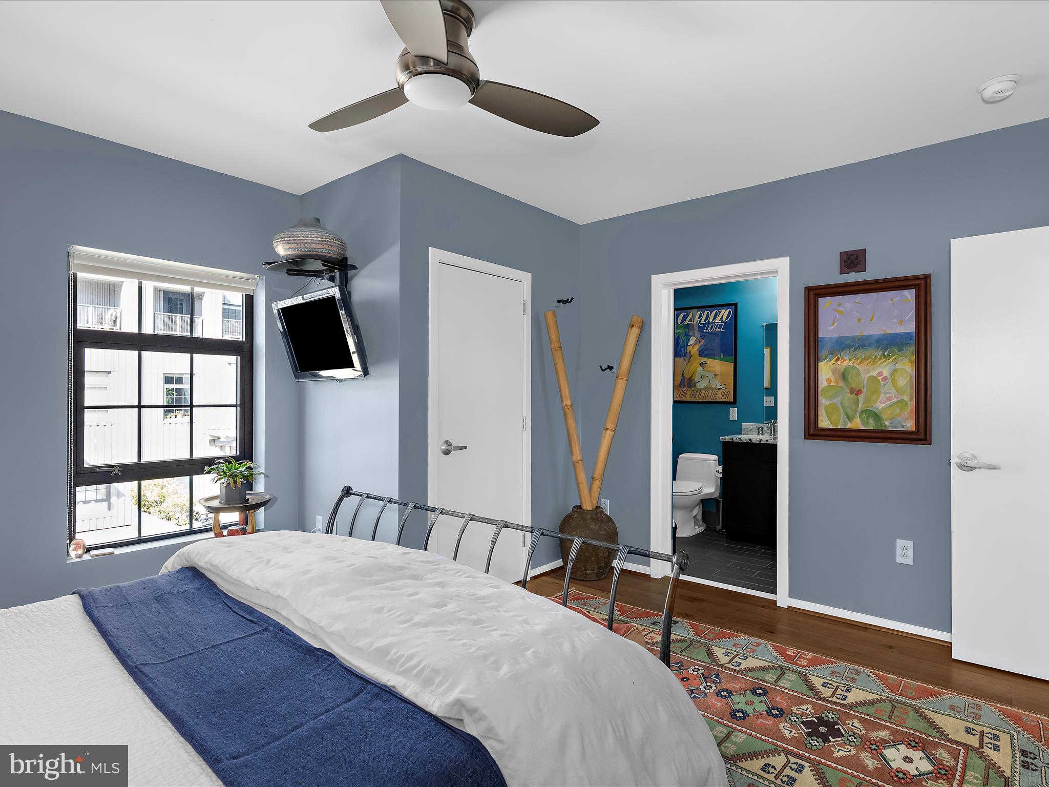 LOCUST POINT - Residential