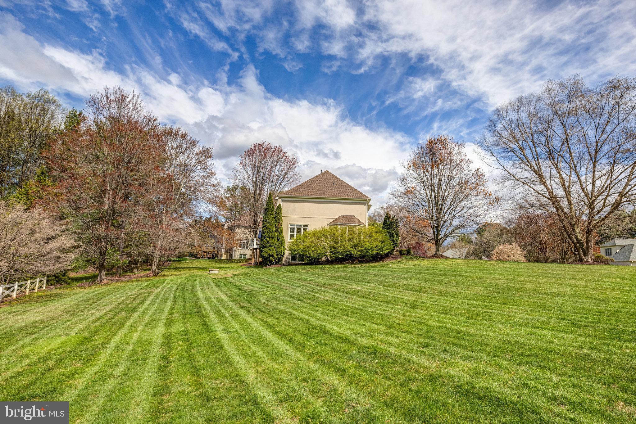 FOX DEN ESTATES - Residential