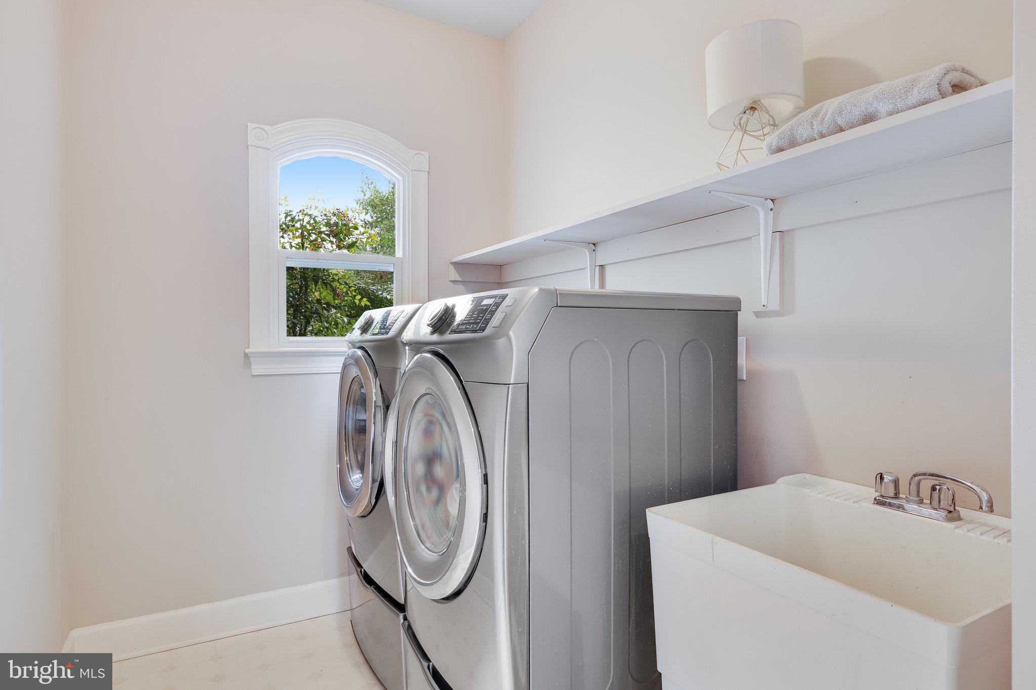 FOX DEN ESTATES - Residential