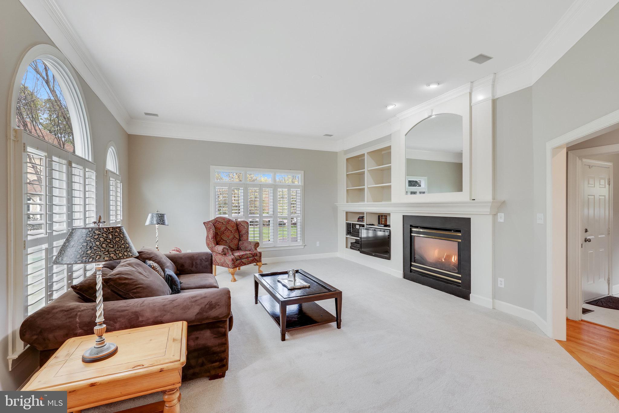 FOX DEN ESTATES - Residential