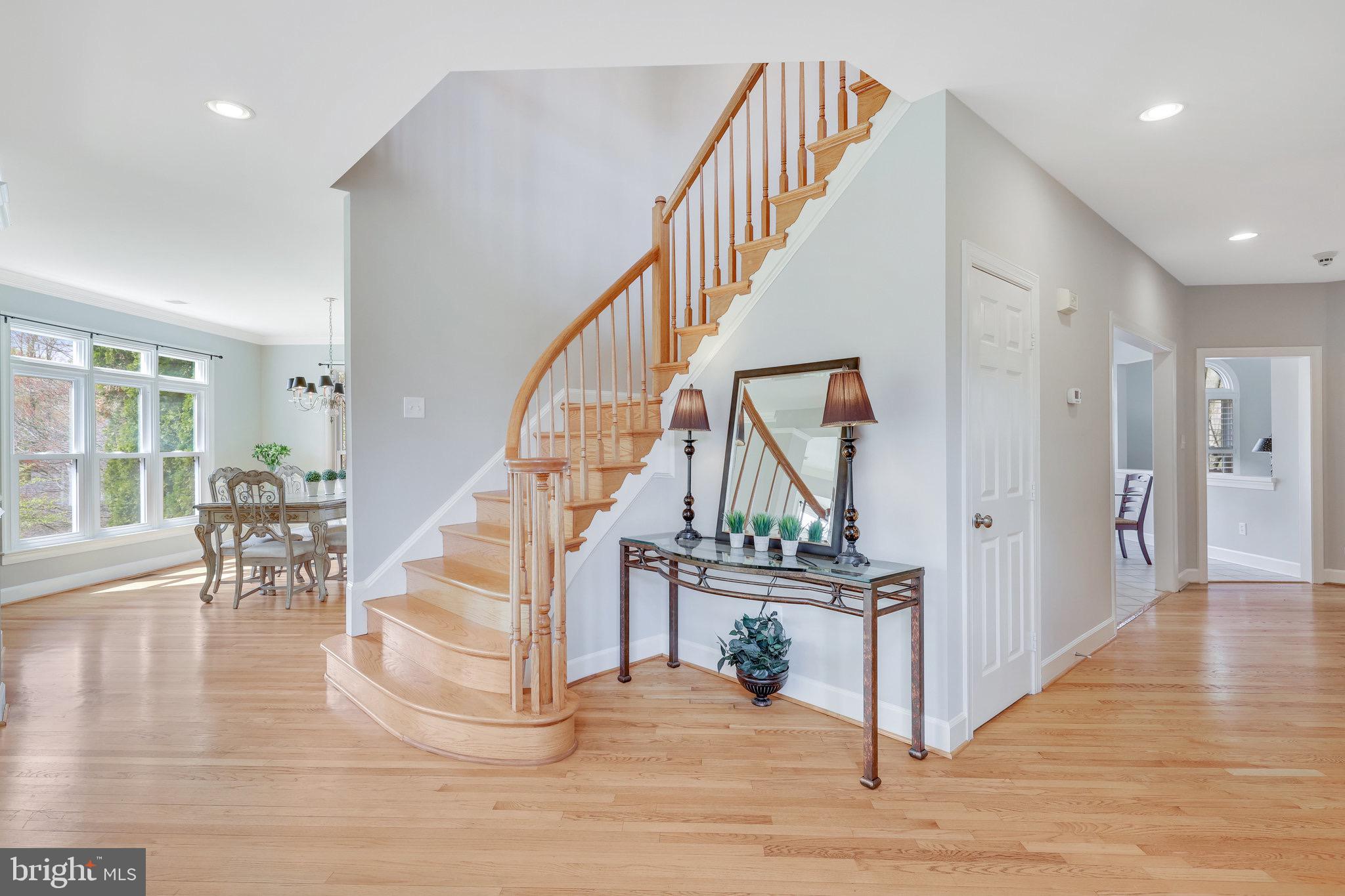 FOX DEN ESTATES - Residential