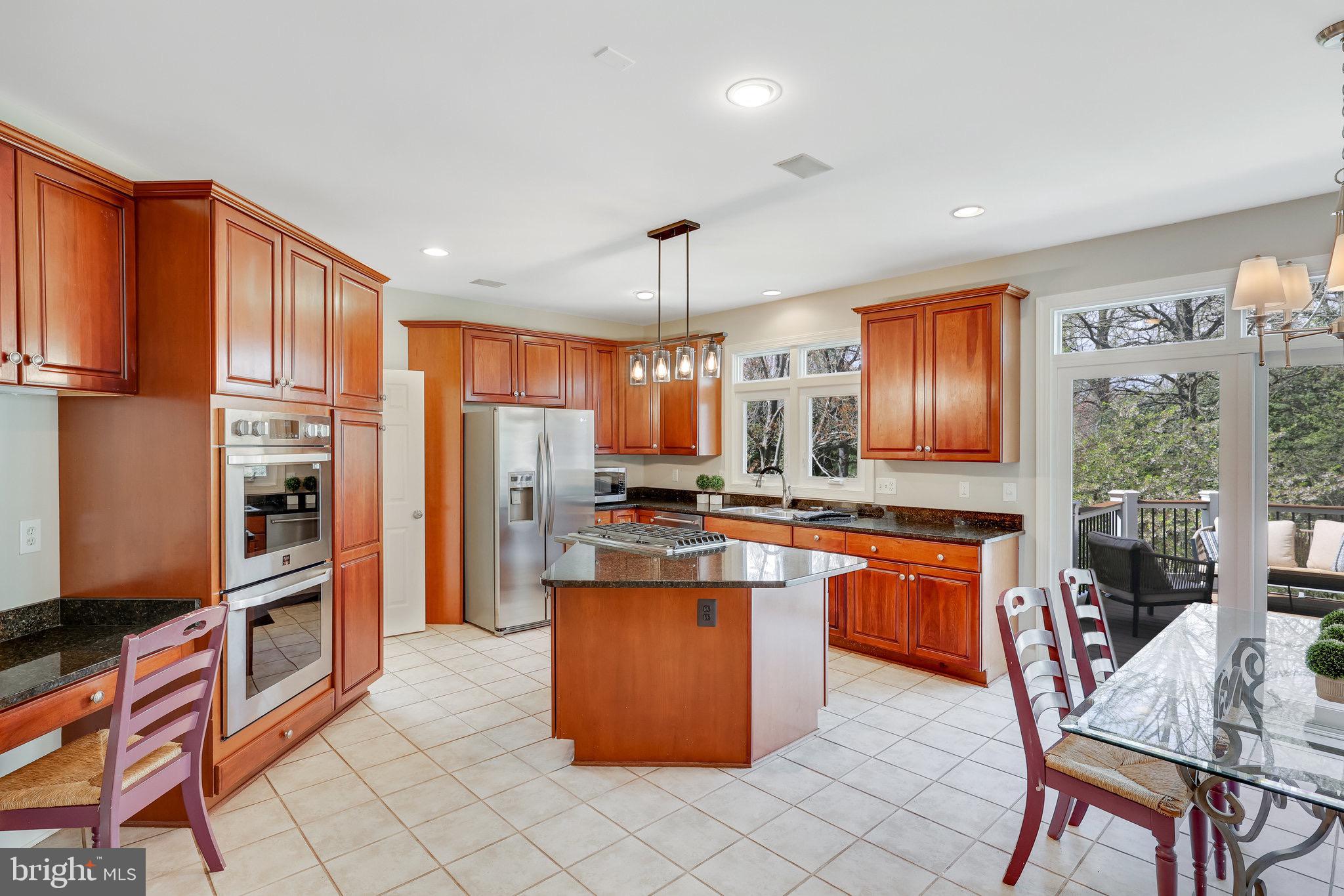 FOX DEN ESTATES - Residential