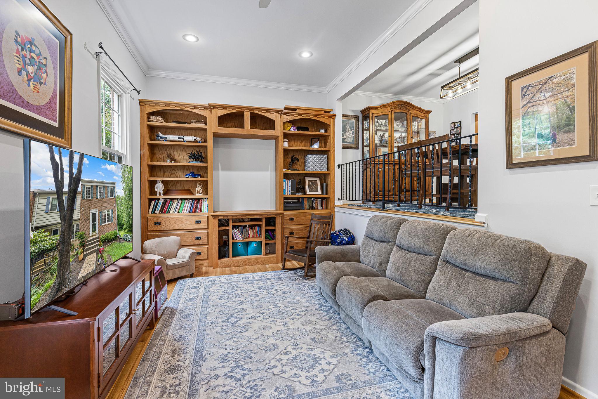 LAKE BRADDOCK - Residential