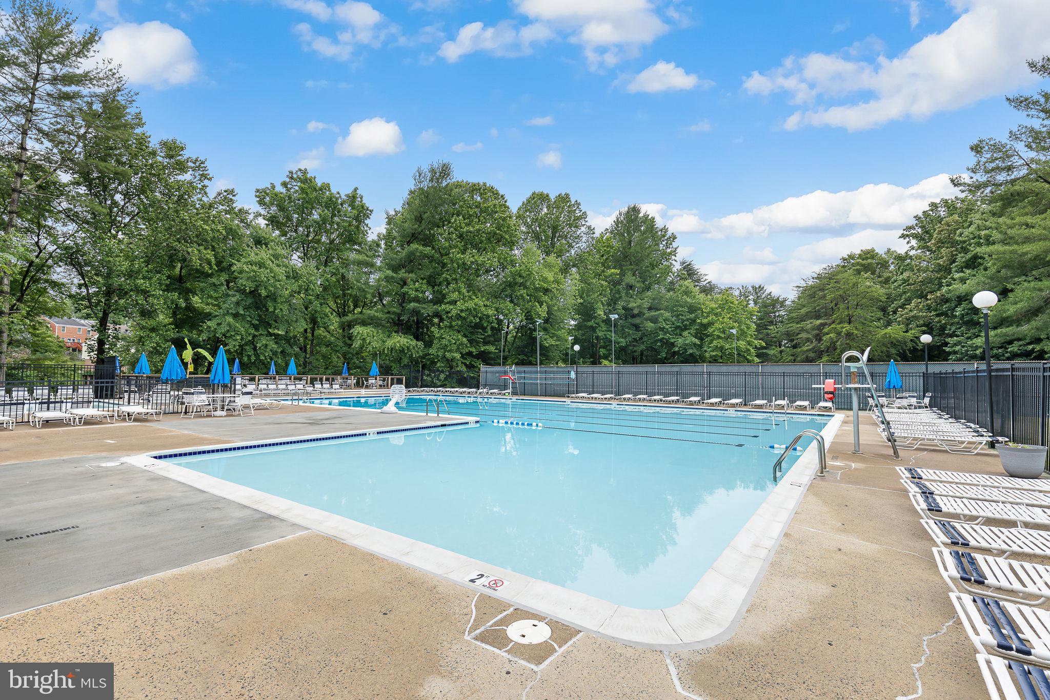 LAKE BRADDOCK - Residential