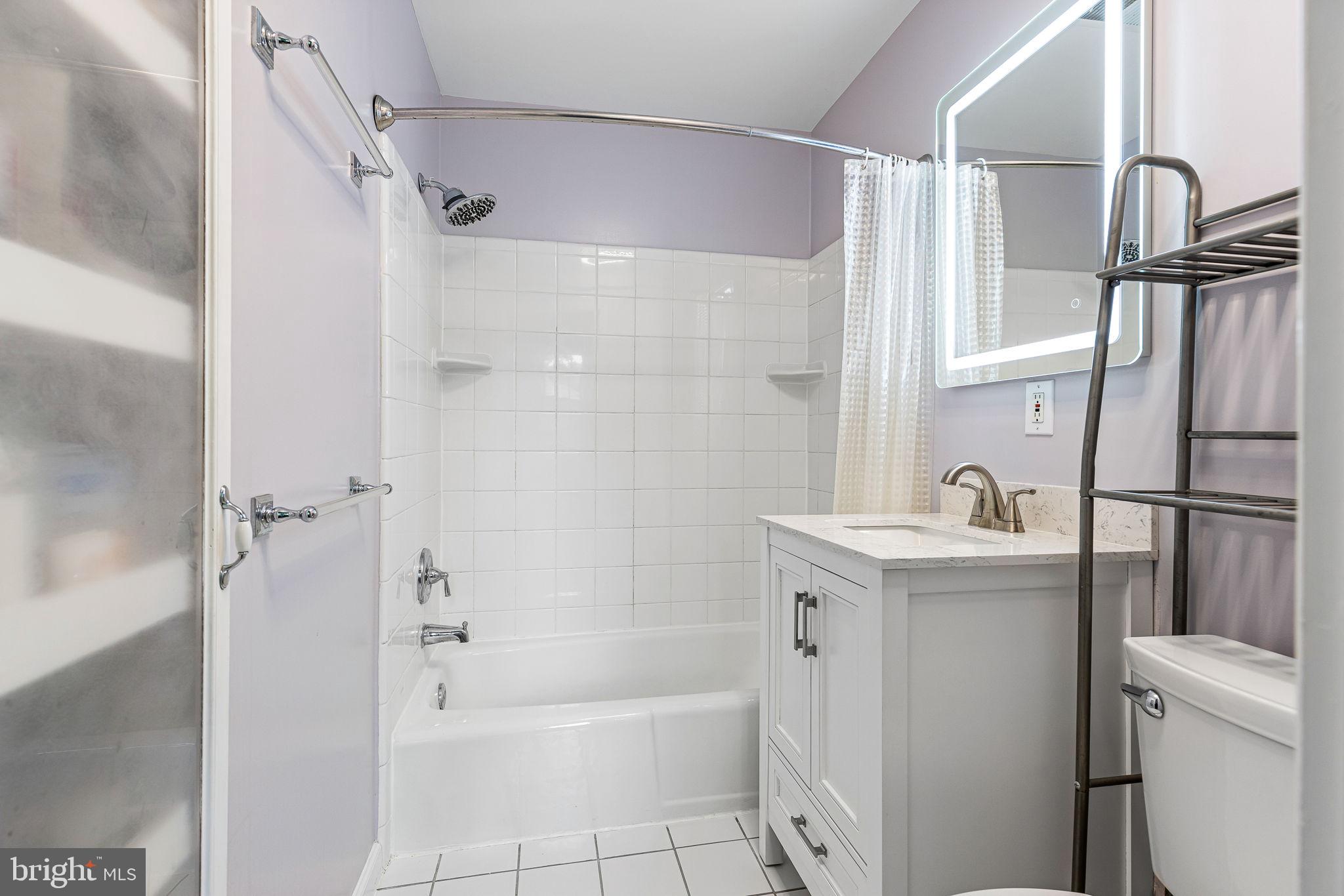 LAKE BRADDOCK - Residential