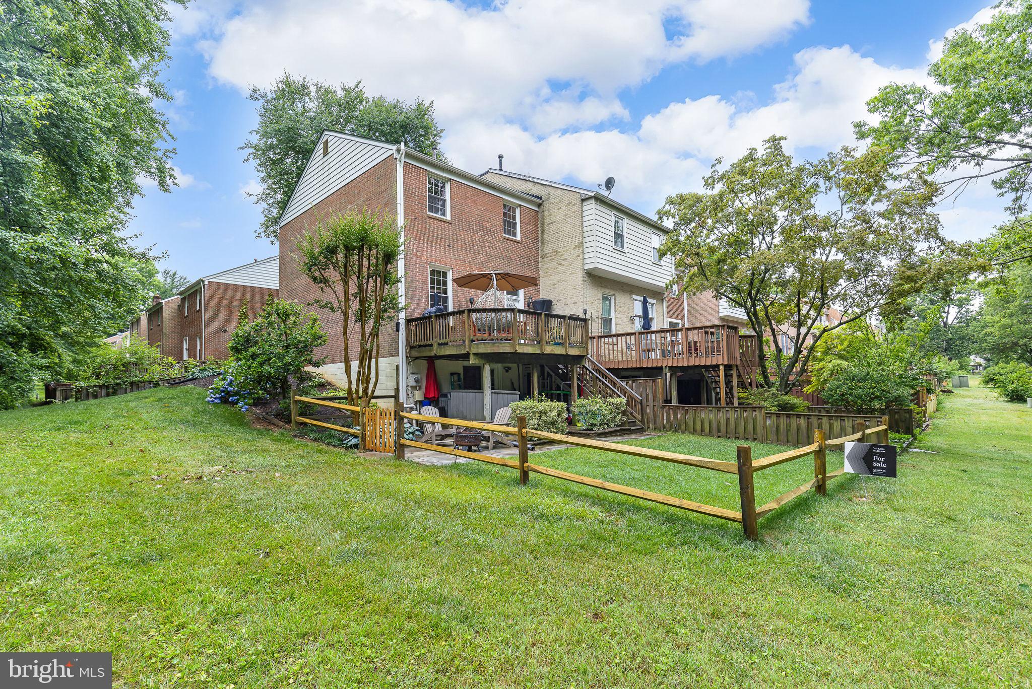 LAKE BRADDOCK - Residential