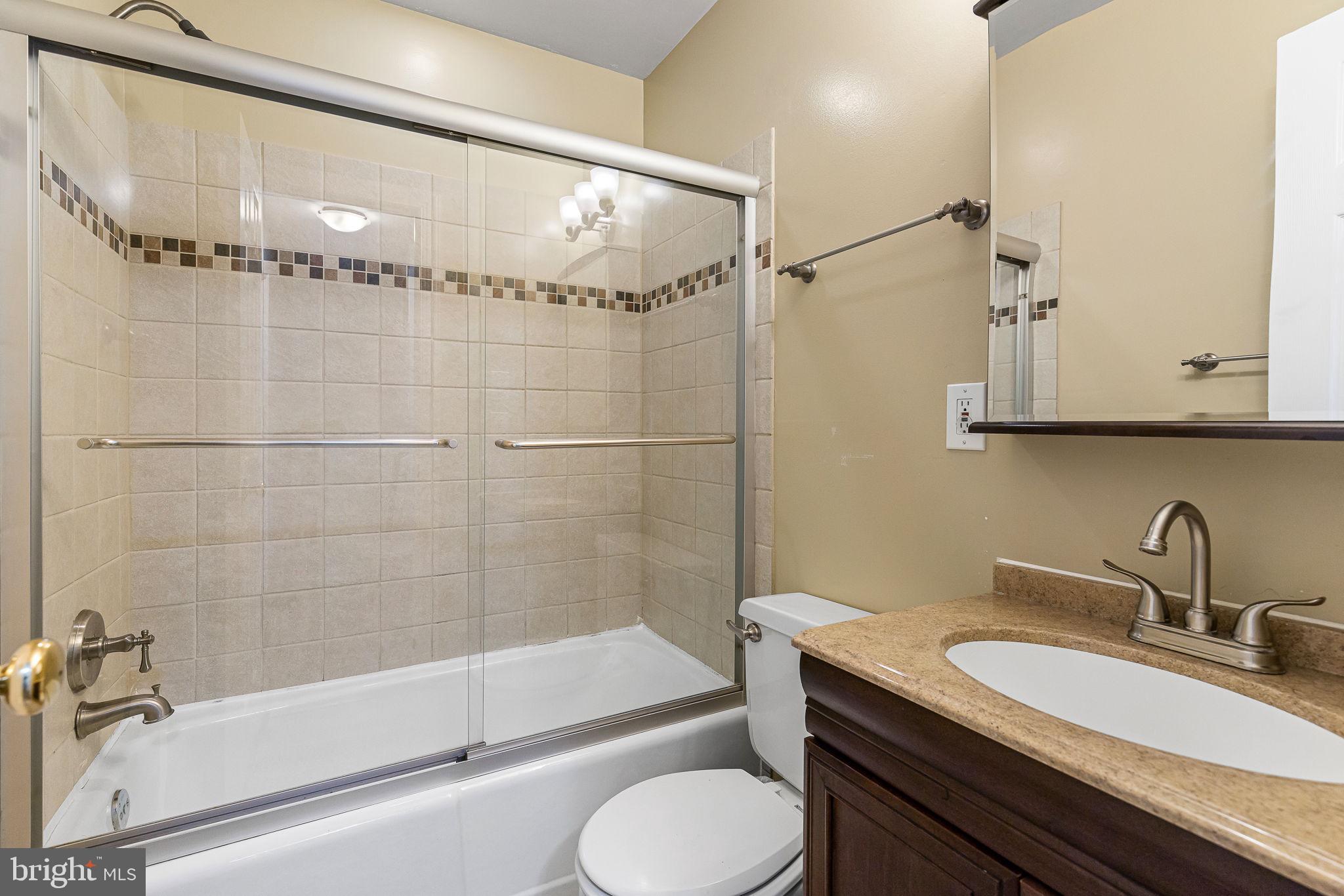 LAKE BRADDOCK - Residential