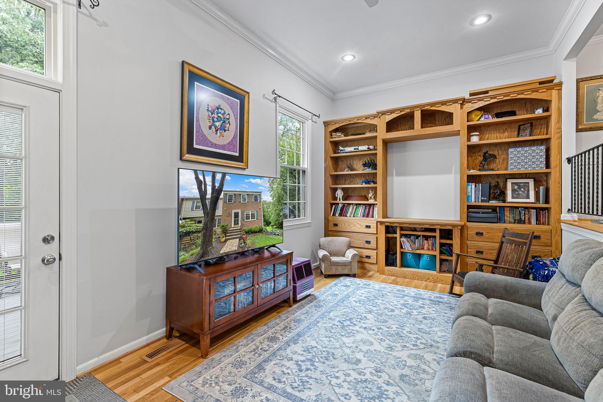 LAKE BRADDOCK - Residential