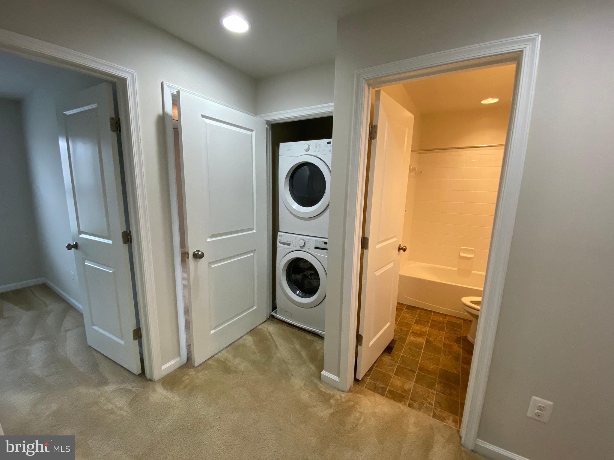 WOODSTREAM - Residential Lease