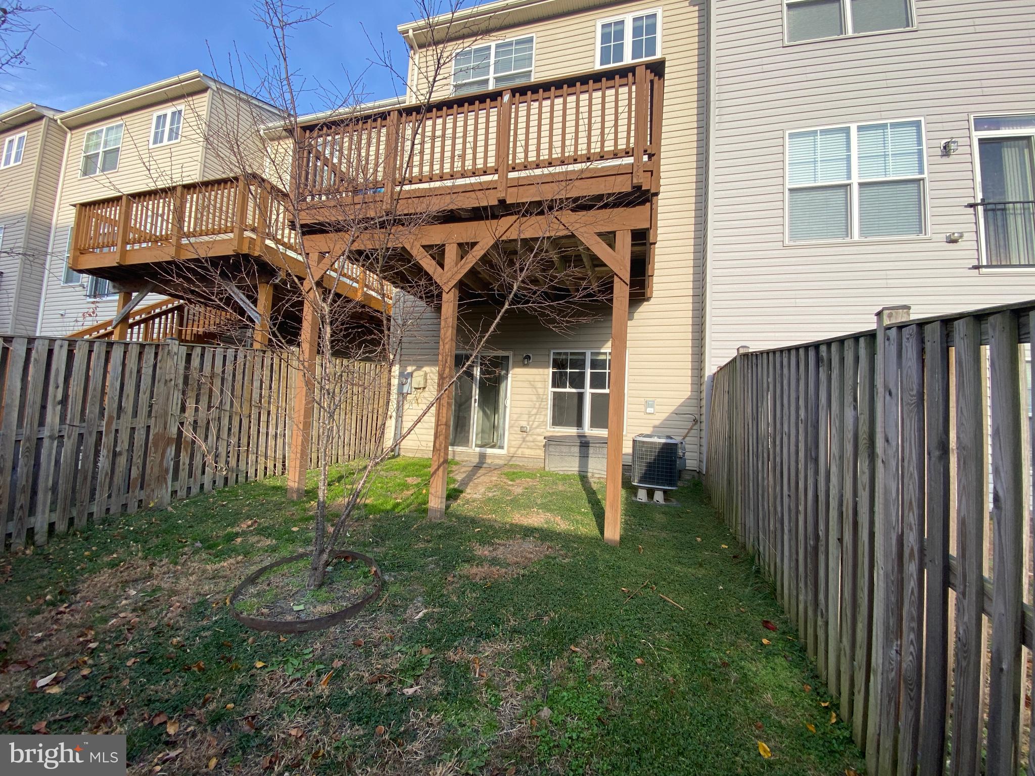 WOODSTREAM - Residential Lease