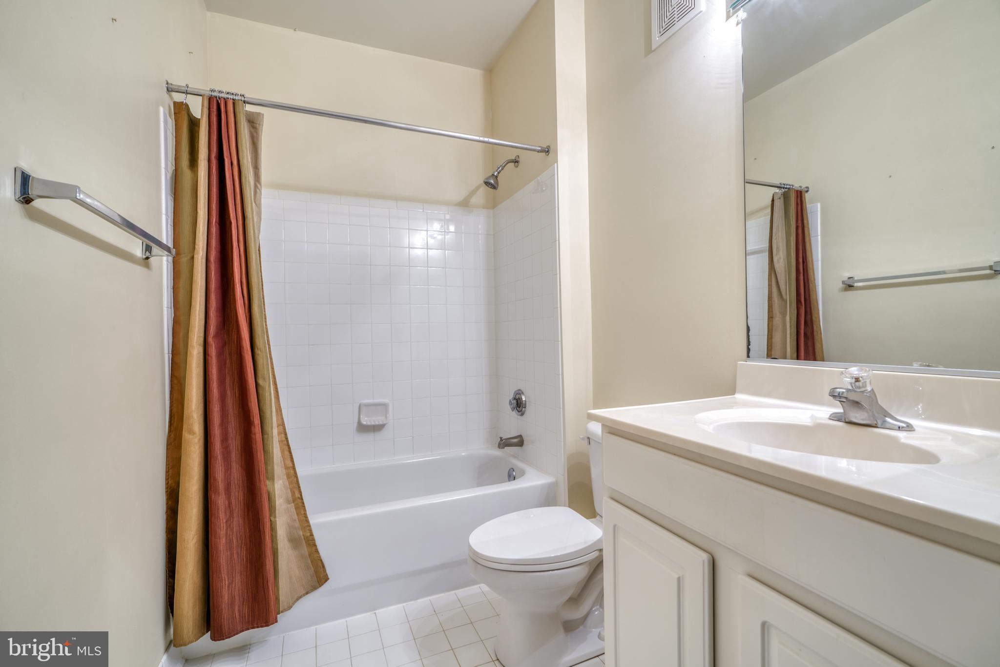 LAKELAND RIDGE - Residential