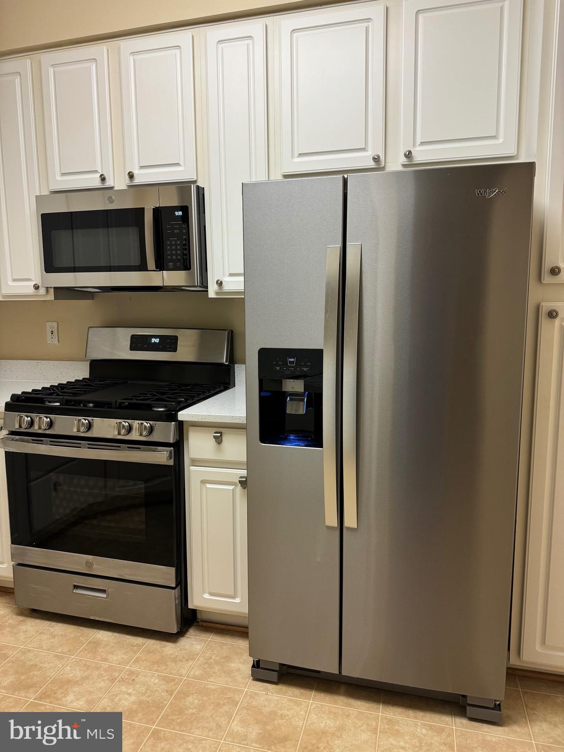 LAKELAND RIDGE - Residential