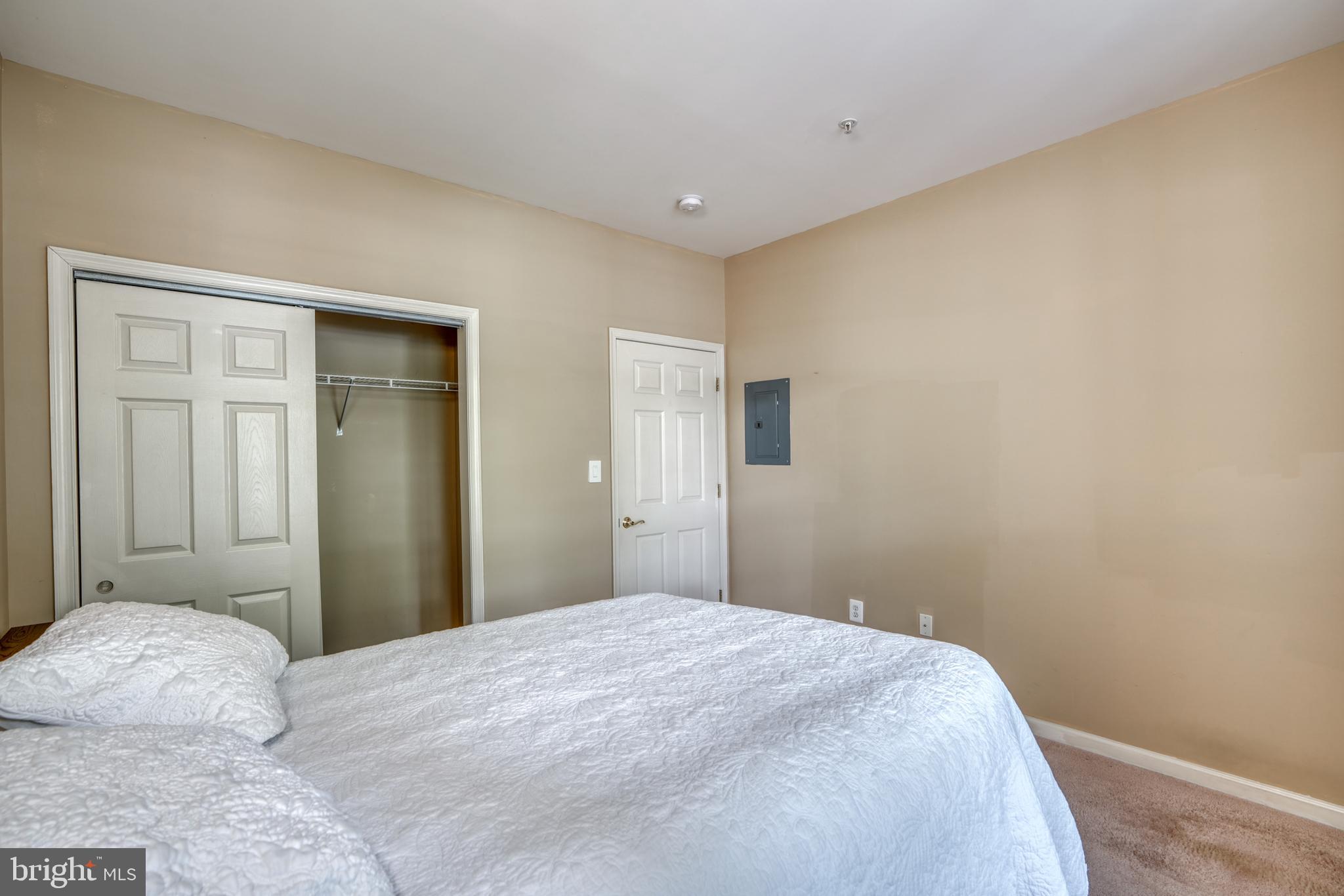 LAKELAND RIDGE - Residential