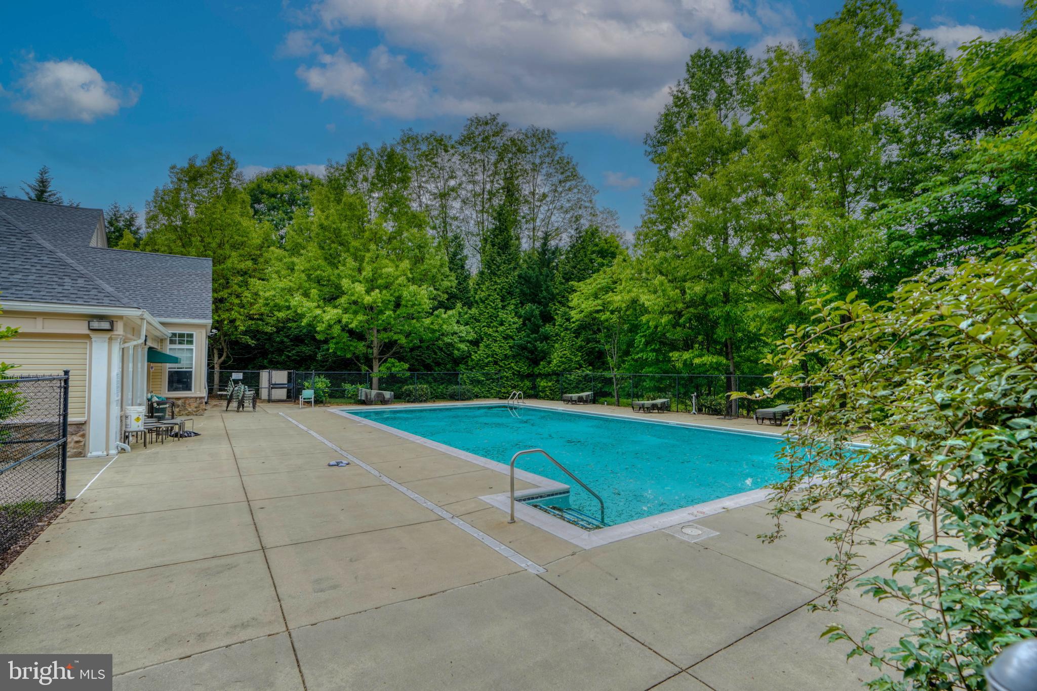 LAKELAND RIDGE - Residential