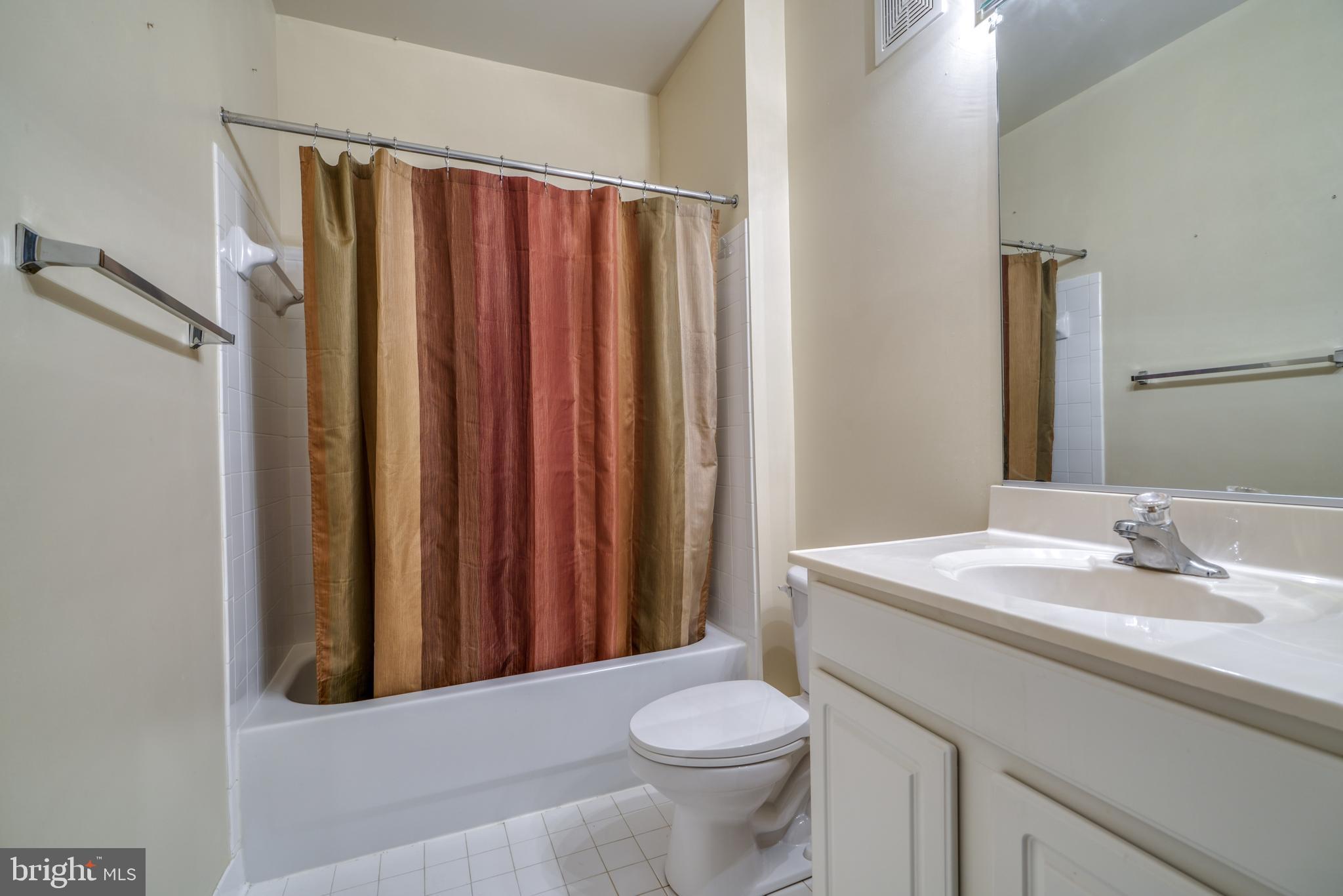 LAKELAND RIDGE - Residential