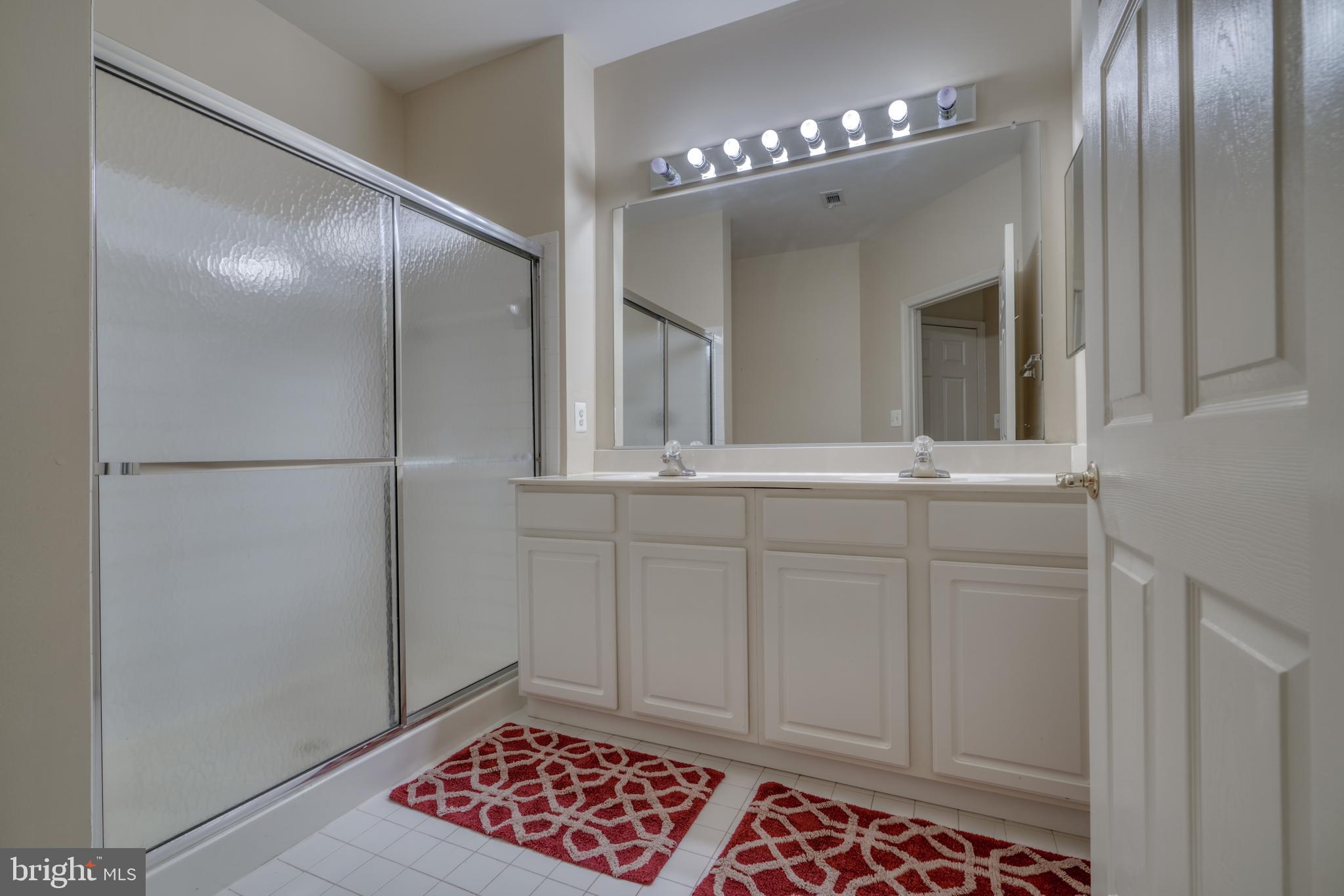 LAKELAND RIDGE - Residential