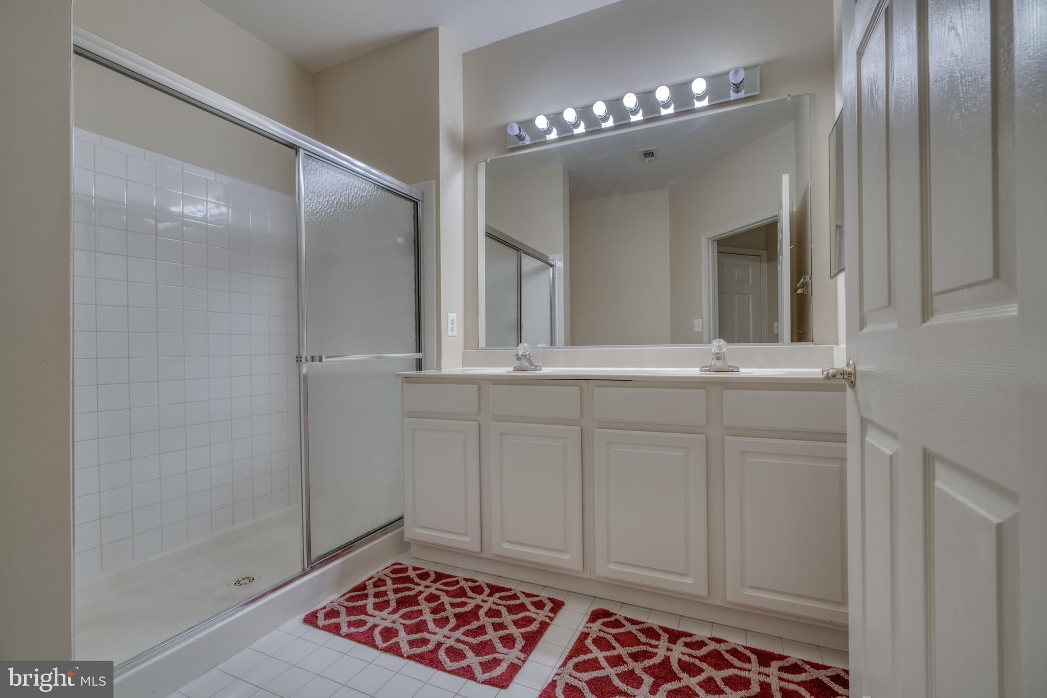 LAKELAND RIDGE - Residential