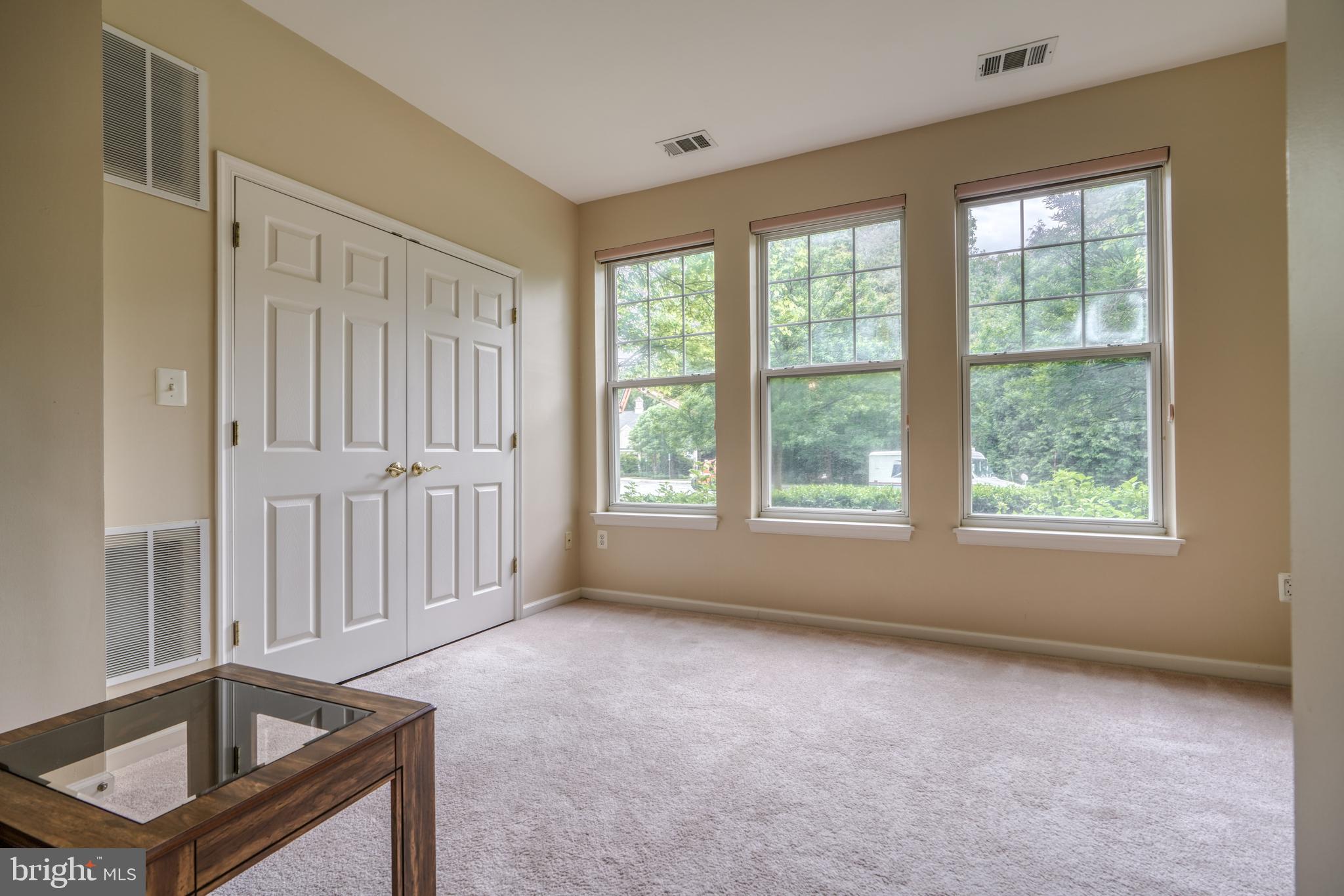 LAKELAND RIDGE - Residential