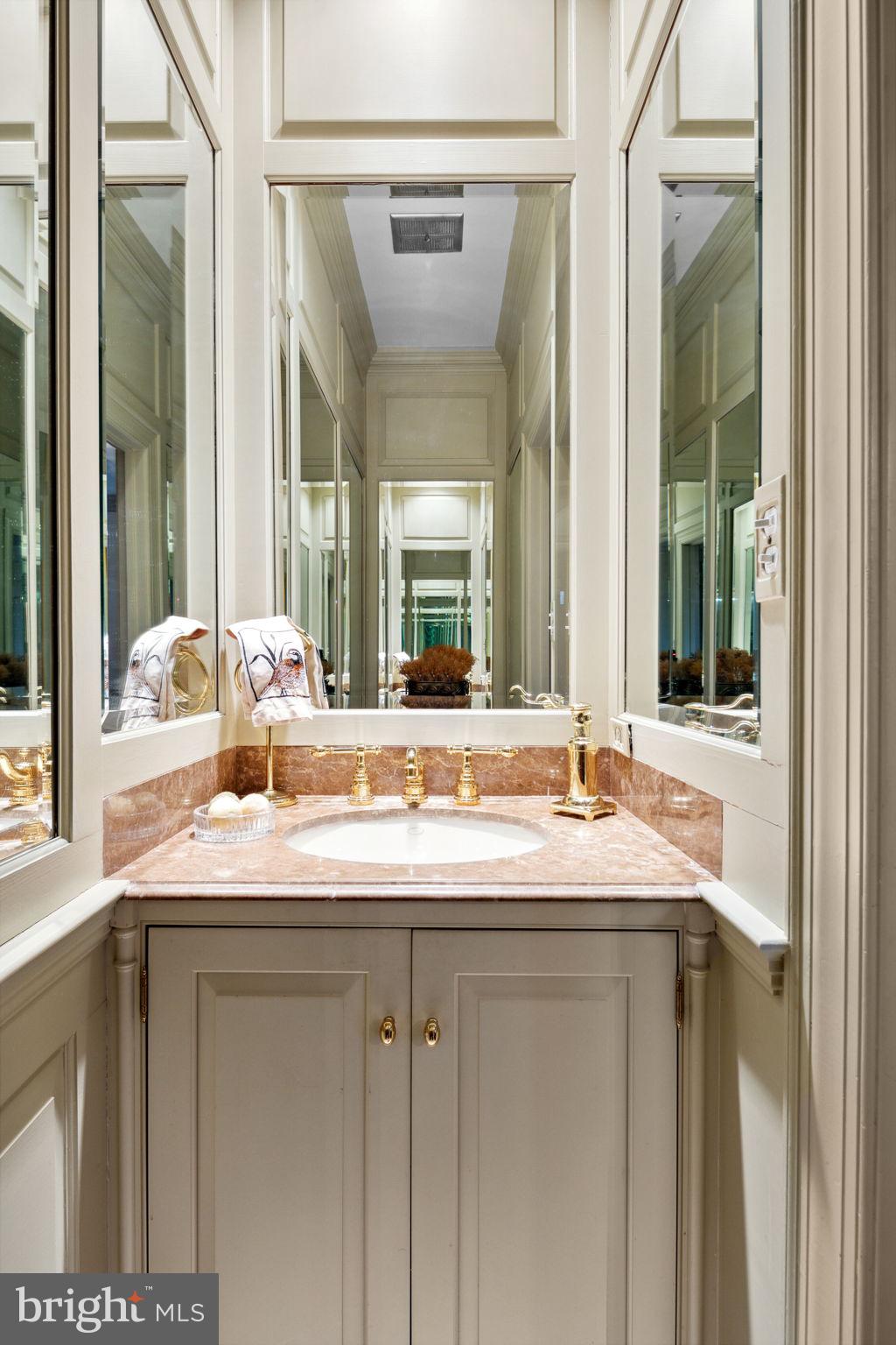 MT VERNON ON THE POTOMAC - Residential