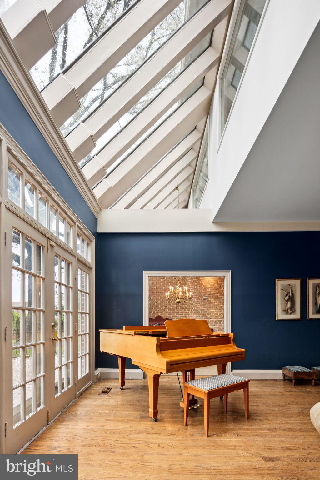 MT VERNON ON THE POTOMAC - Residential