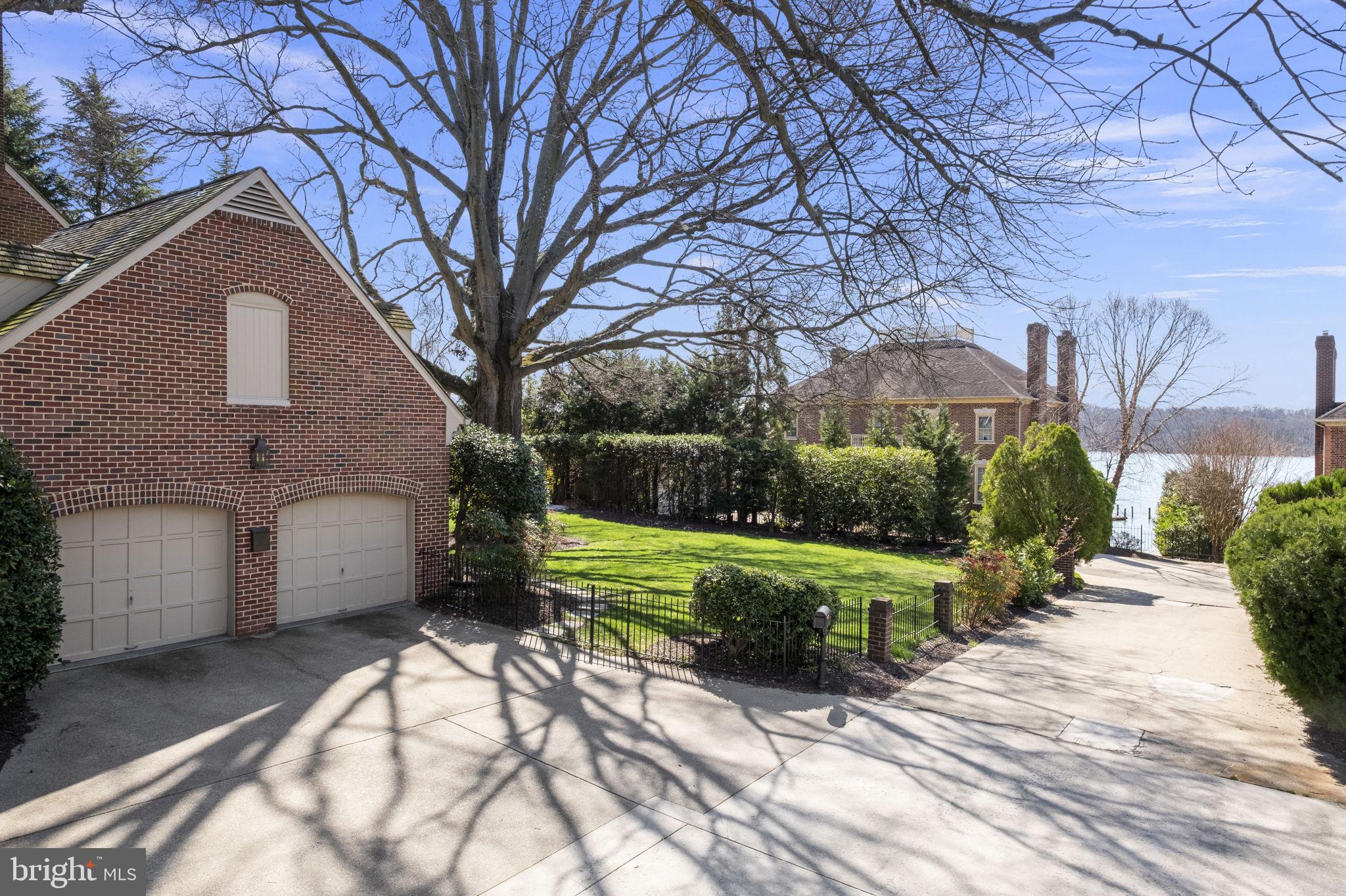 MT VERNON ON THE POTOMAC - Residential