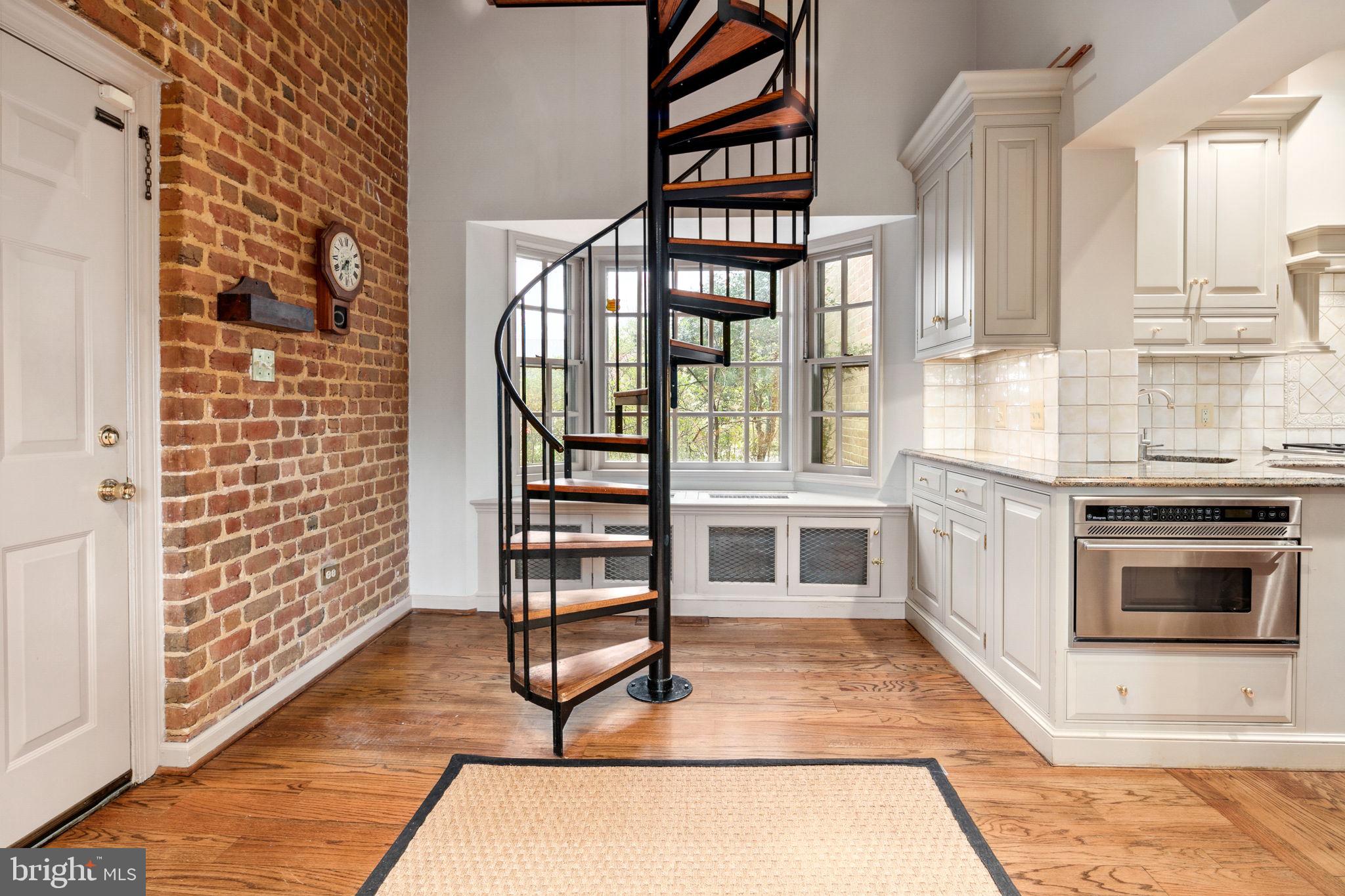 MT VERNON ON THE POTOMAC - Residential