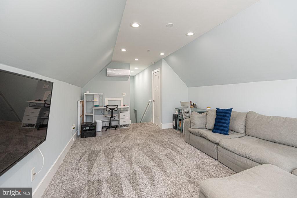 RIVER RUN - Residential